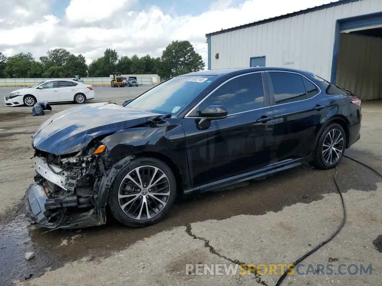 1 Photograph of a damaged car 4T1G11AK1LU982275 TOYOTA CAMRY 2020