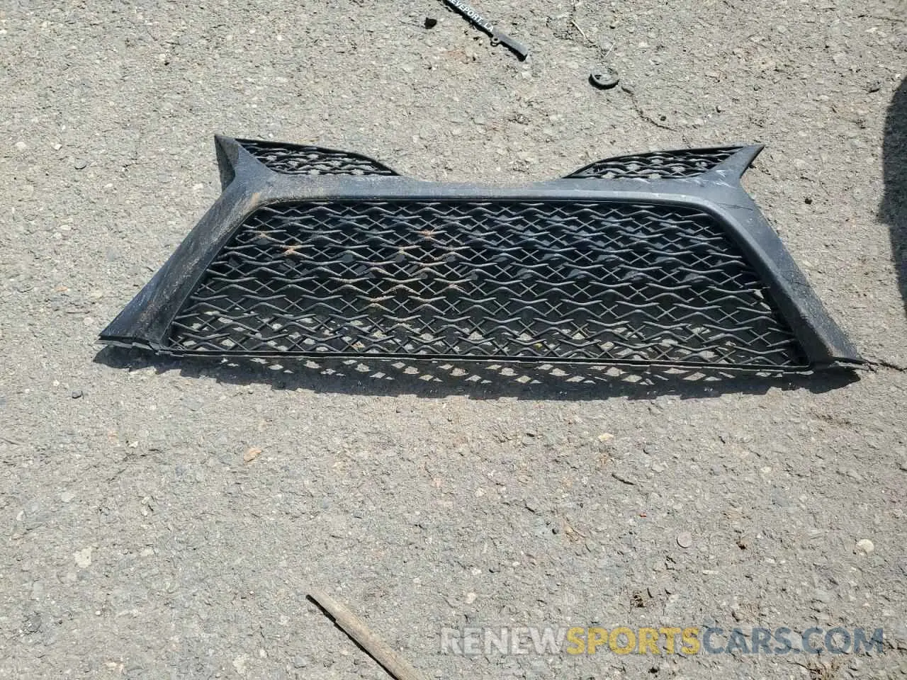 12 Photograph of a damaged car 4T1G11AK1LU982275 TOYOTA CAMRY 2020