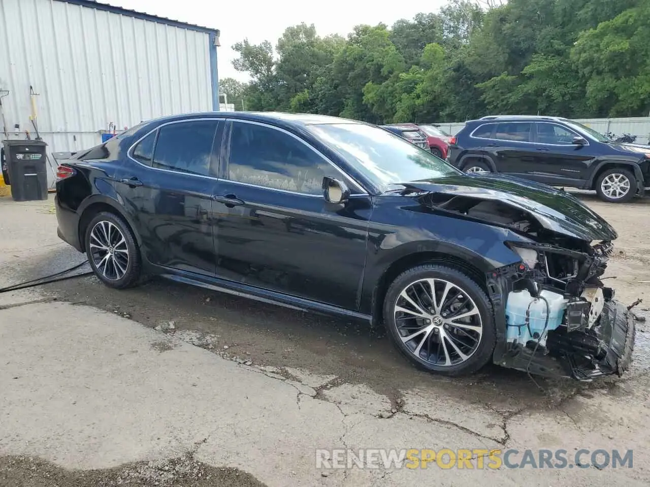 4 Photograph of a damaged car 4T1G11AK1LU982275 TOYOTA CAMRY 2020