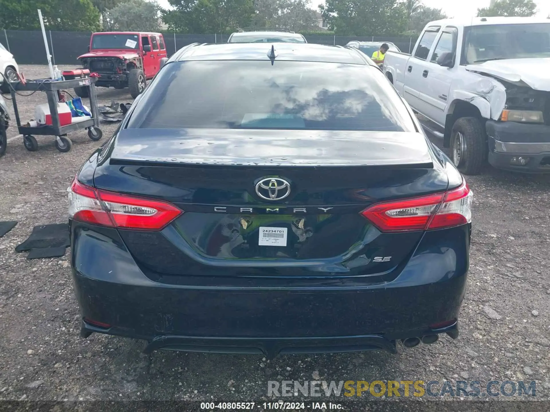 16 Photograph of a damaged car 4T1G11AK1LU988867 TOYOTA CAMRY 2020
