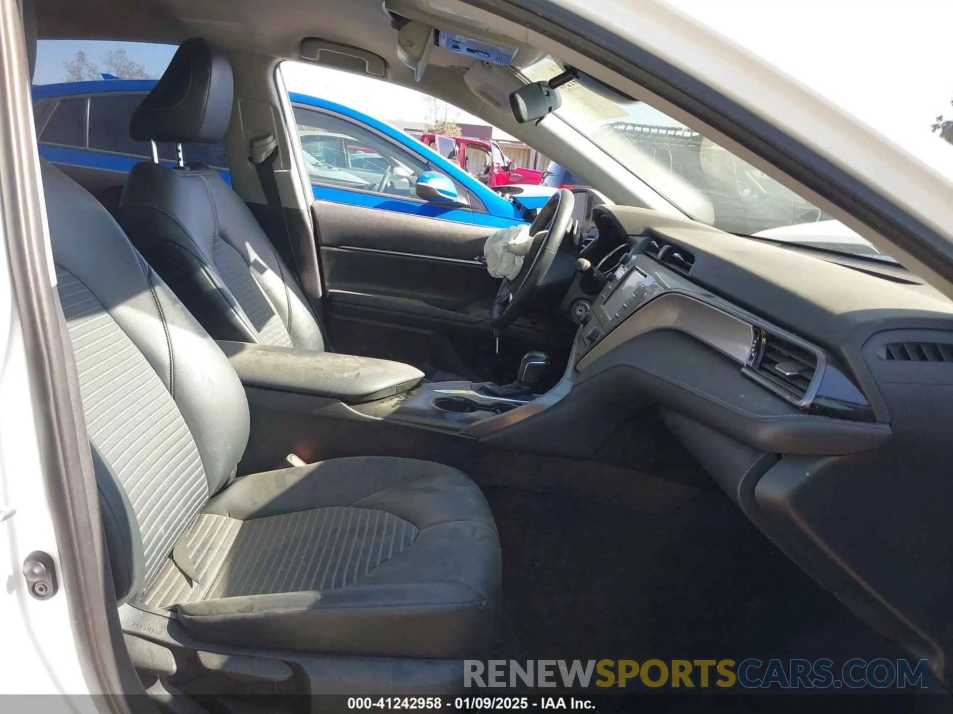 5 Photograph of a damaged car 4T1G11AK2LU302335 TOYOTA CAMRY 2020