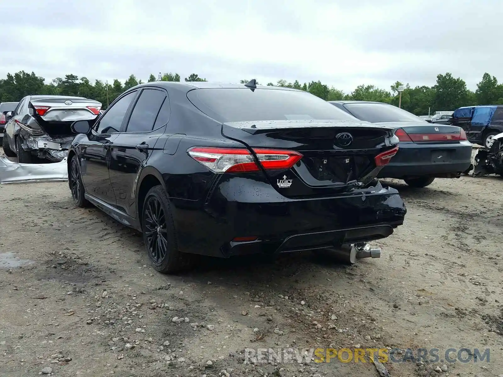 3 Photograph of a damaged car 4T1G11AK2LU303730 TOYOTA CAMRY 2020