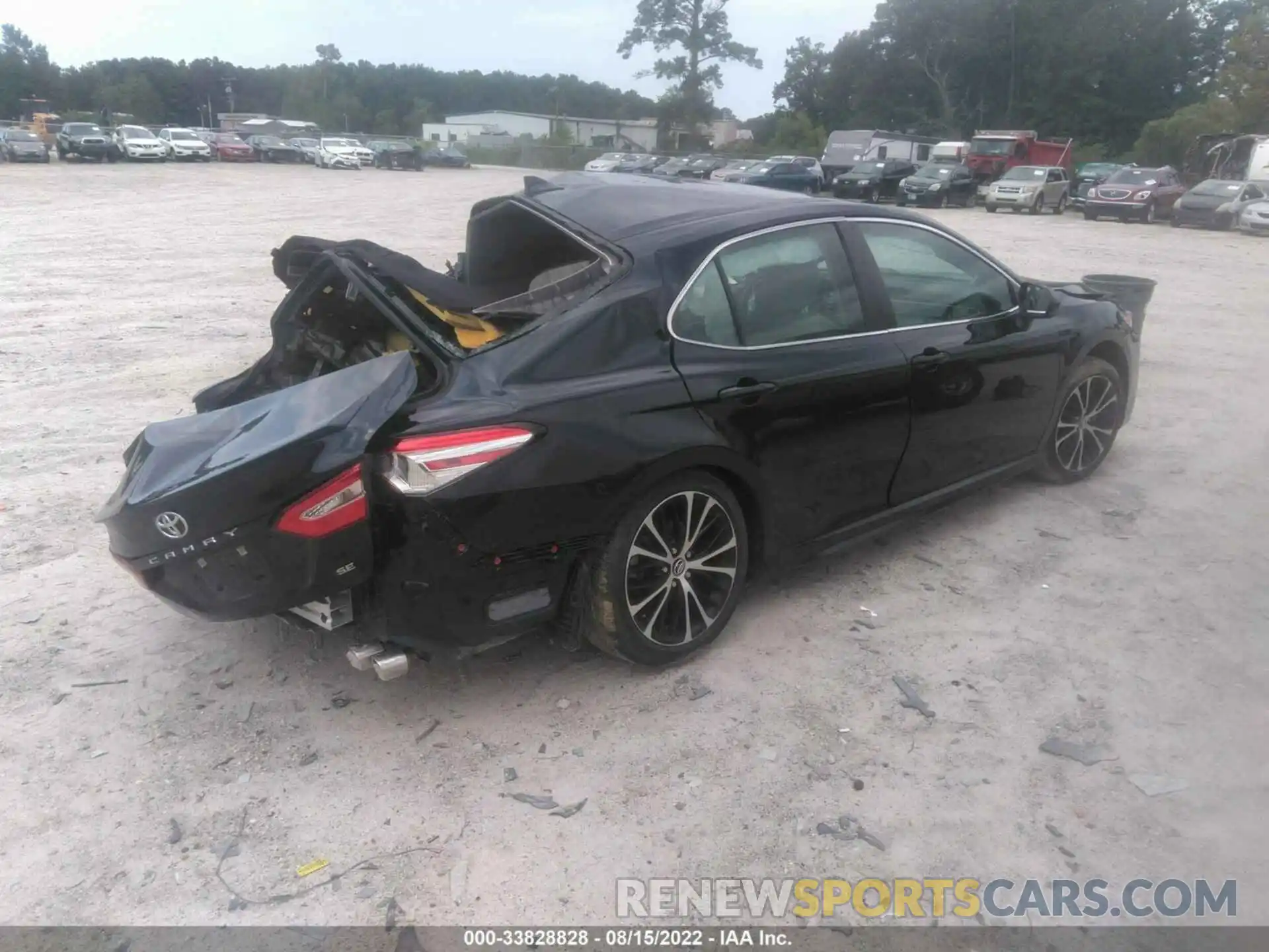 4 Photograph of a damaged car 4T1G11AK2LU311875 TOYOTA CAMRY 2020