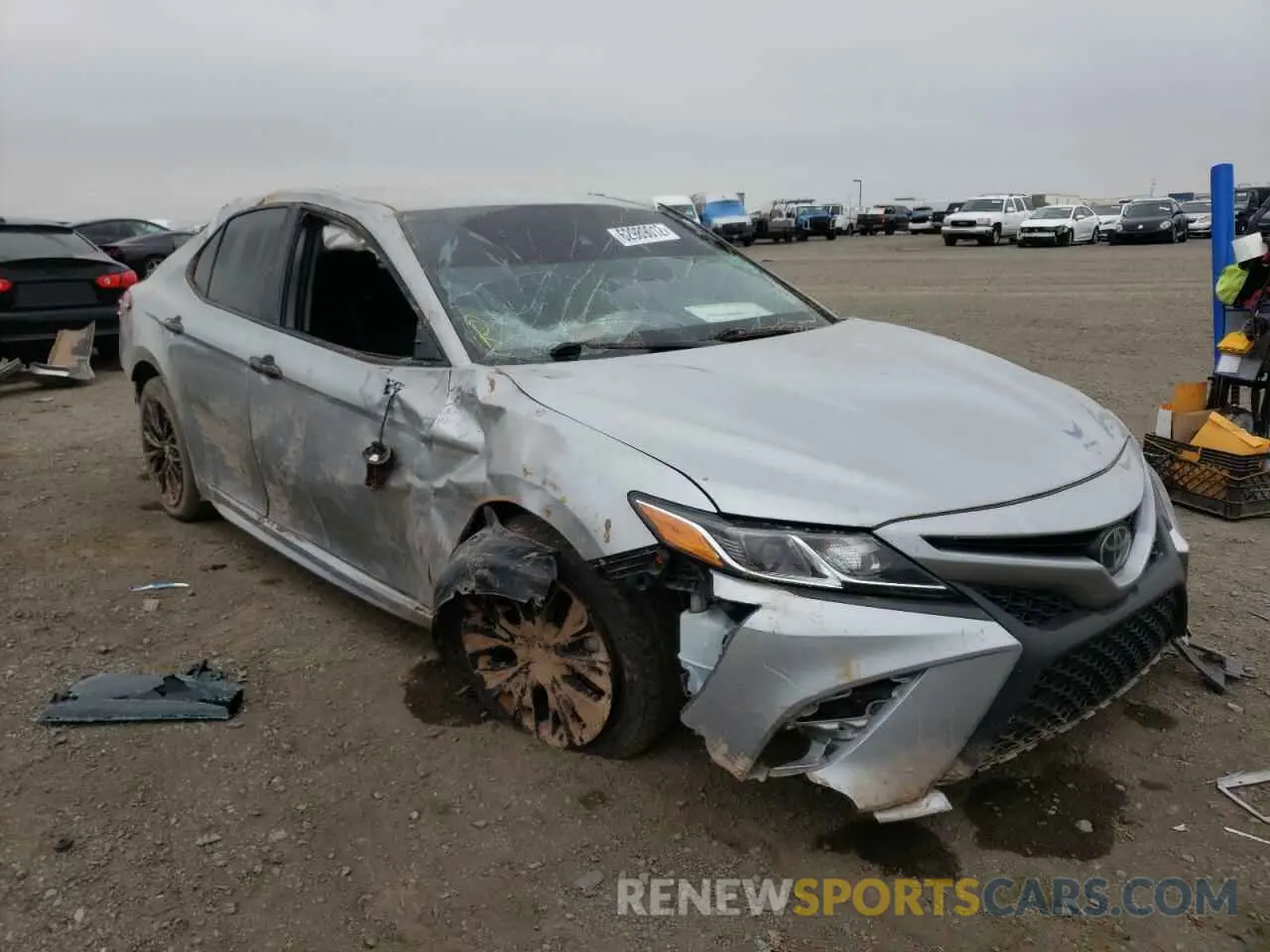 1 Photograph of a damaged car 4T1G11AK2LU315120 TOYOTA CAMRY 2020
