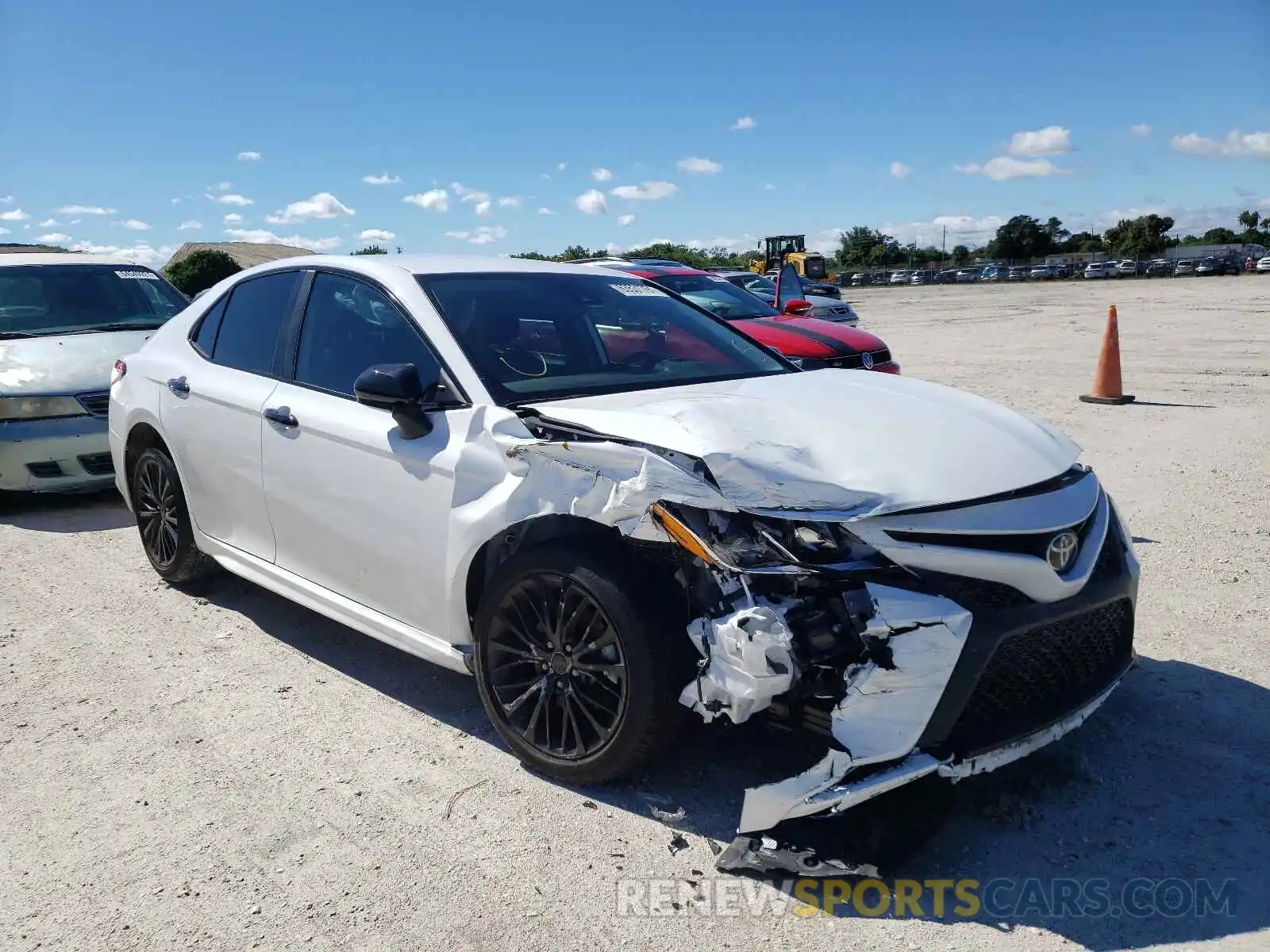 1 Photograph of a damaged car 4T1G11AK2LU318177 TOYOTA CAMRY 2020