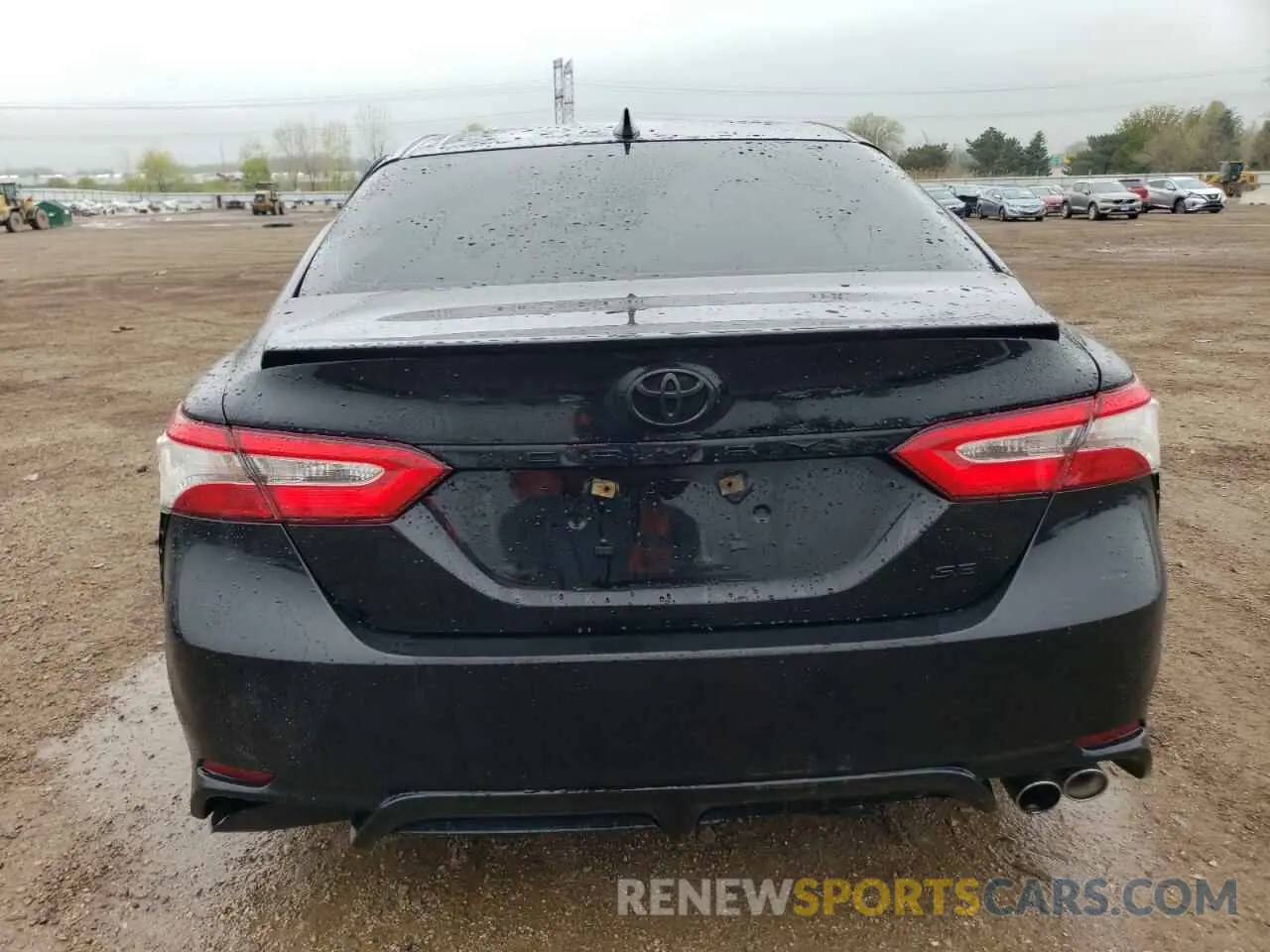 6 Photograph of a damaged car 4T1G11AK2LU330796 TOYOTA CAMRY 2020