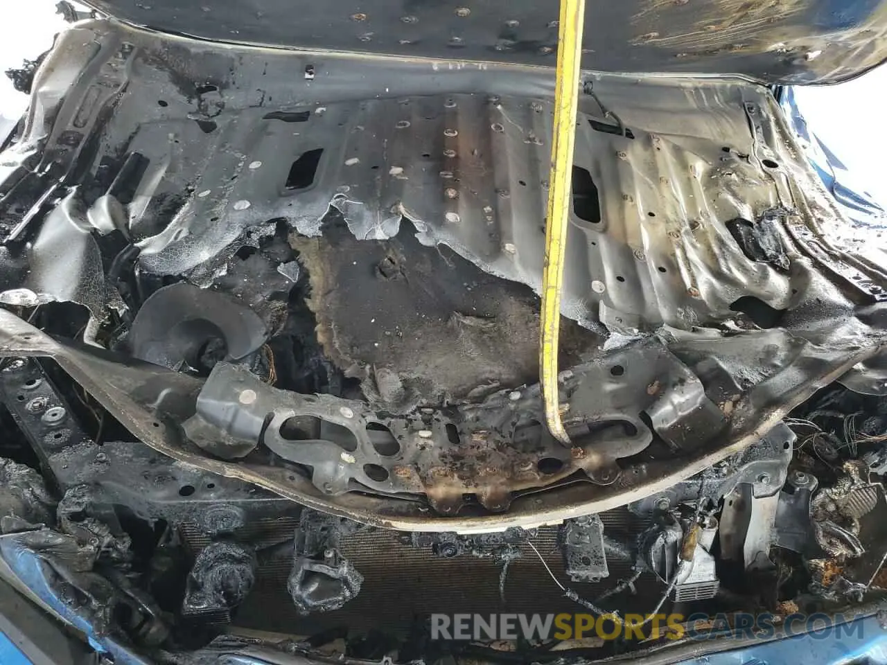 11 Photograph of a damaged car 4T1G11AK2LU332483 TOYOTA CAMRY 2020