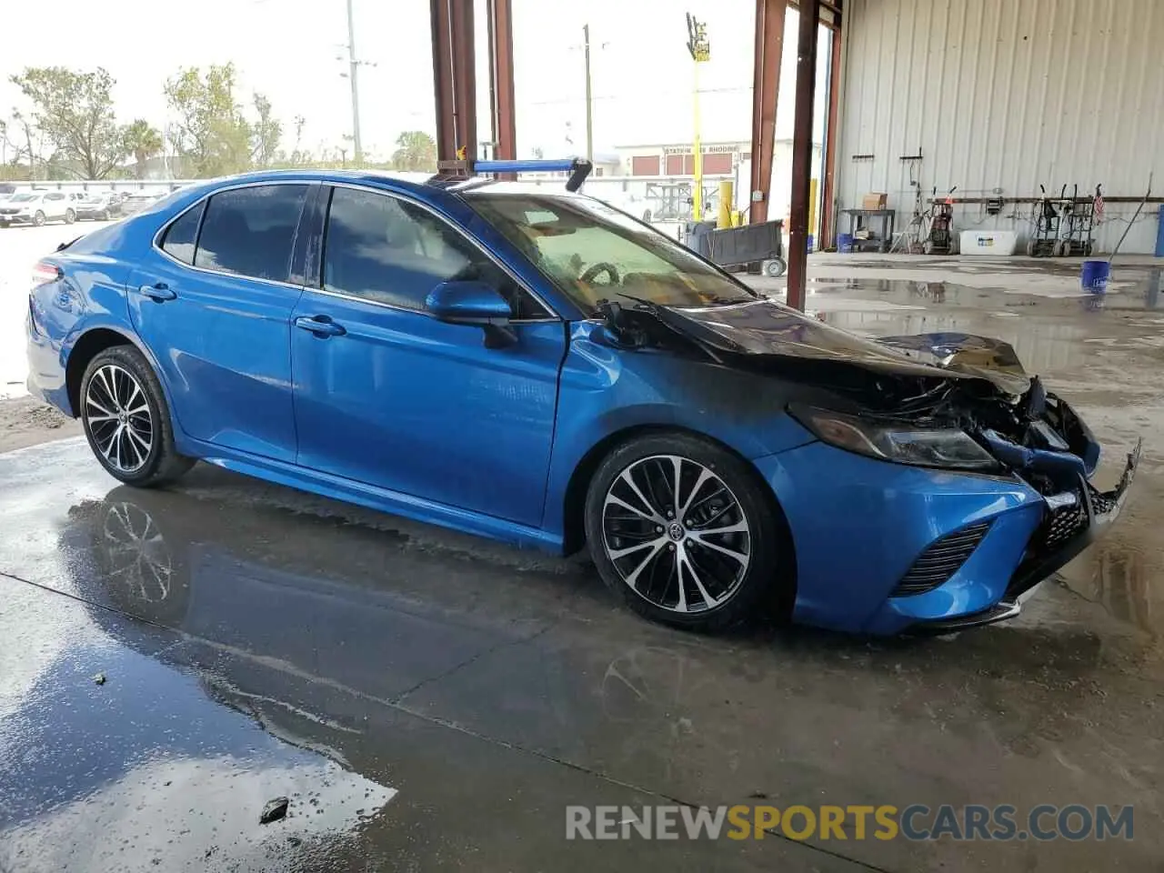 4 Photograph of a damaged car 4T1G11AK2LU332483 TOYOTA CAMRY 2020