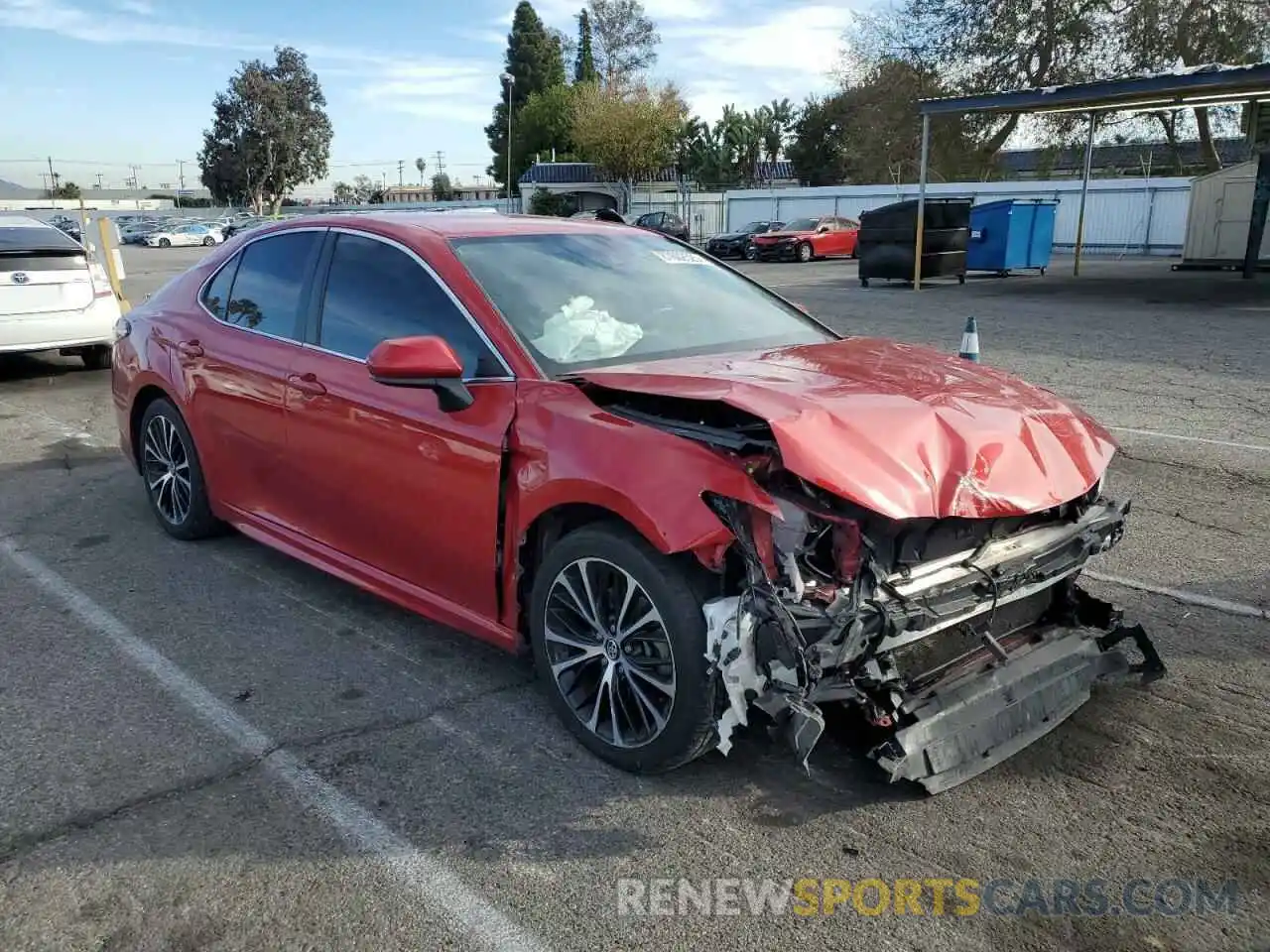 4 Photograph of a damaged car 4T1G11AK2LU348621 TOYOTA CAMRY 2020