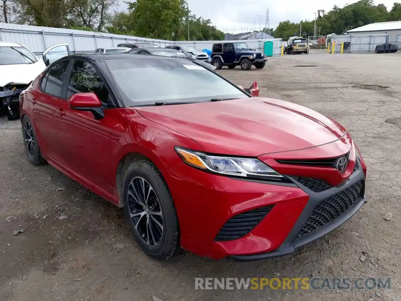 1 Photograph of a damaged car 4T1G11AK2LU352720 TOYOTA CAMRY 2020