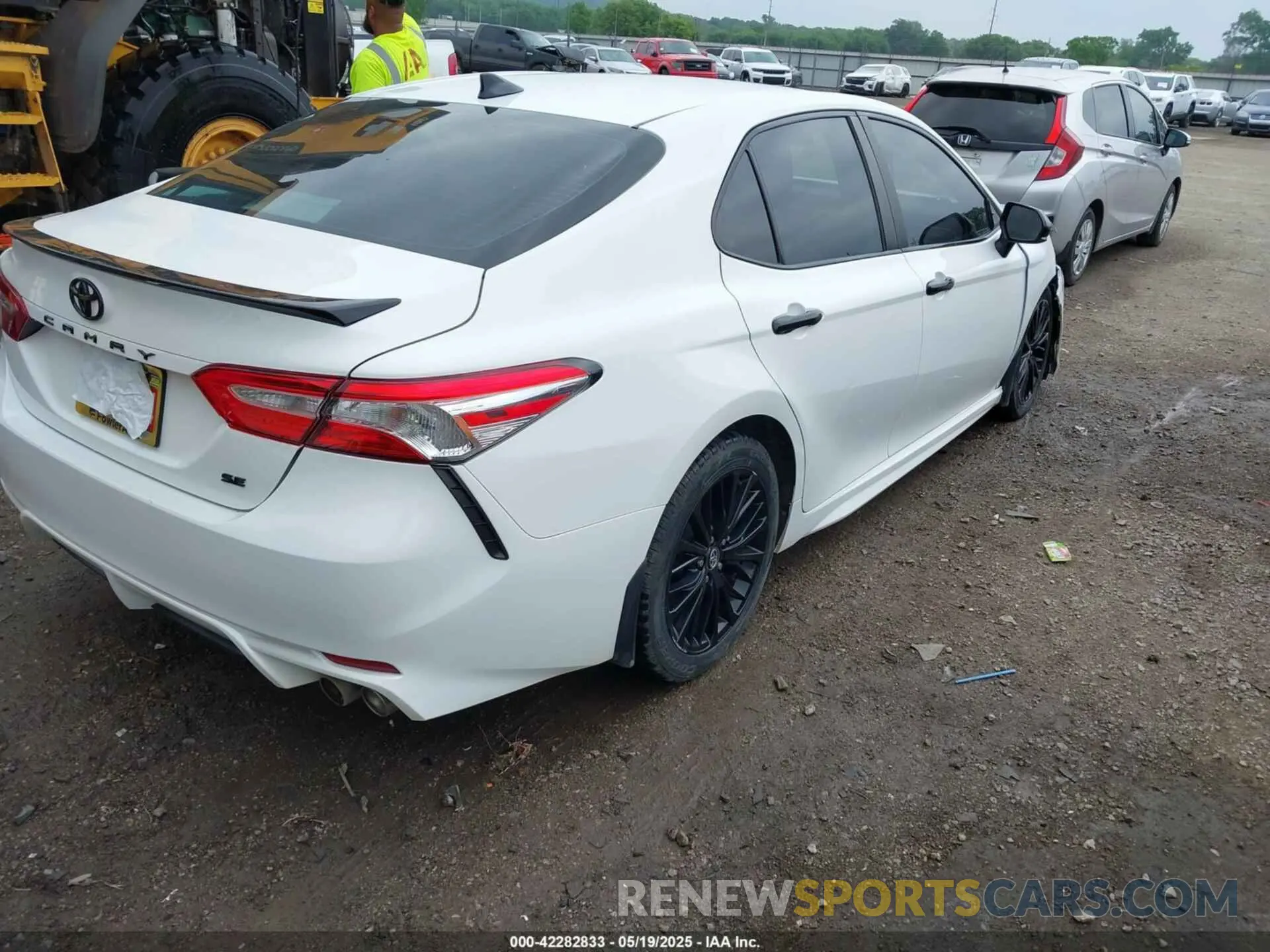 4 Photograph of a damaged car 4T1G11AK2LU354922 TOYOTA CAMRY 2020