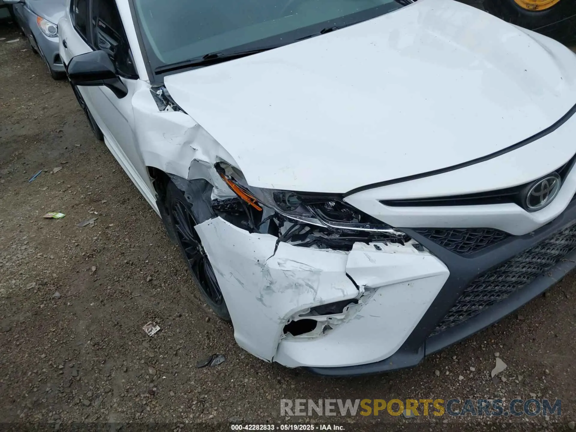 6 Photograph of a damaged car 4T1G11AK2LU354922 TOYOTA CAMRY 2020