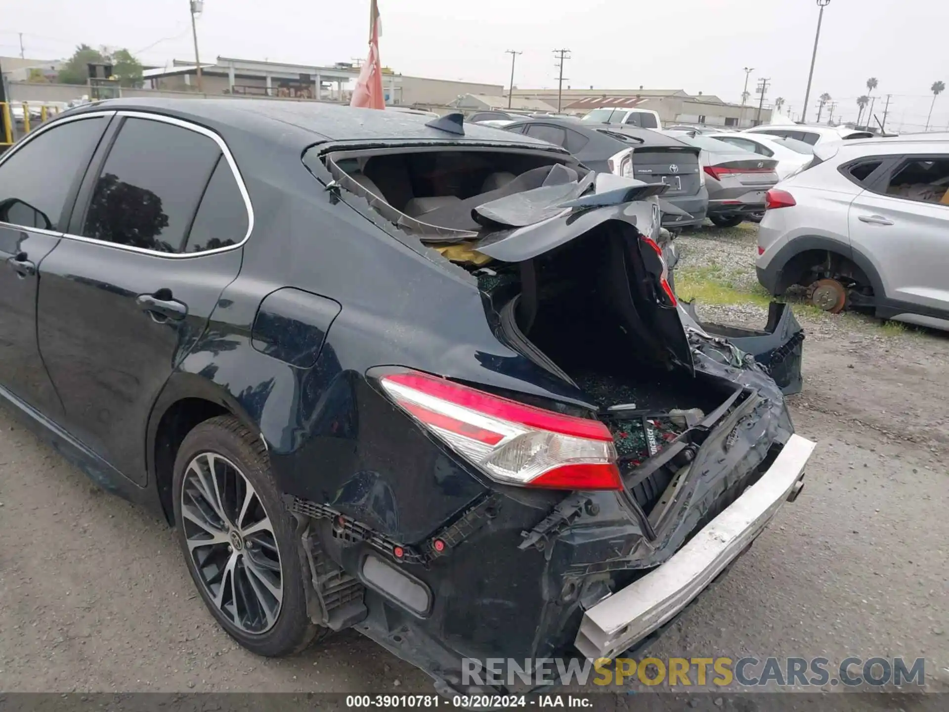 18 Photograph of a damaged car 4T1G11AK2LU357092 TOYOTA CAMRY 2020