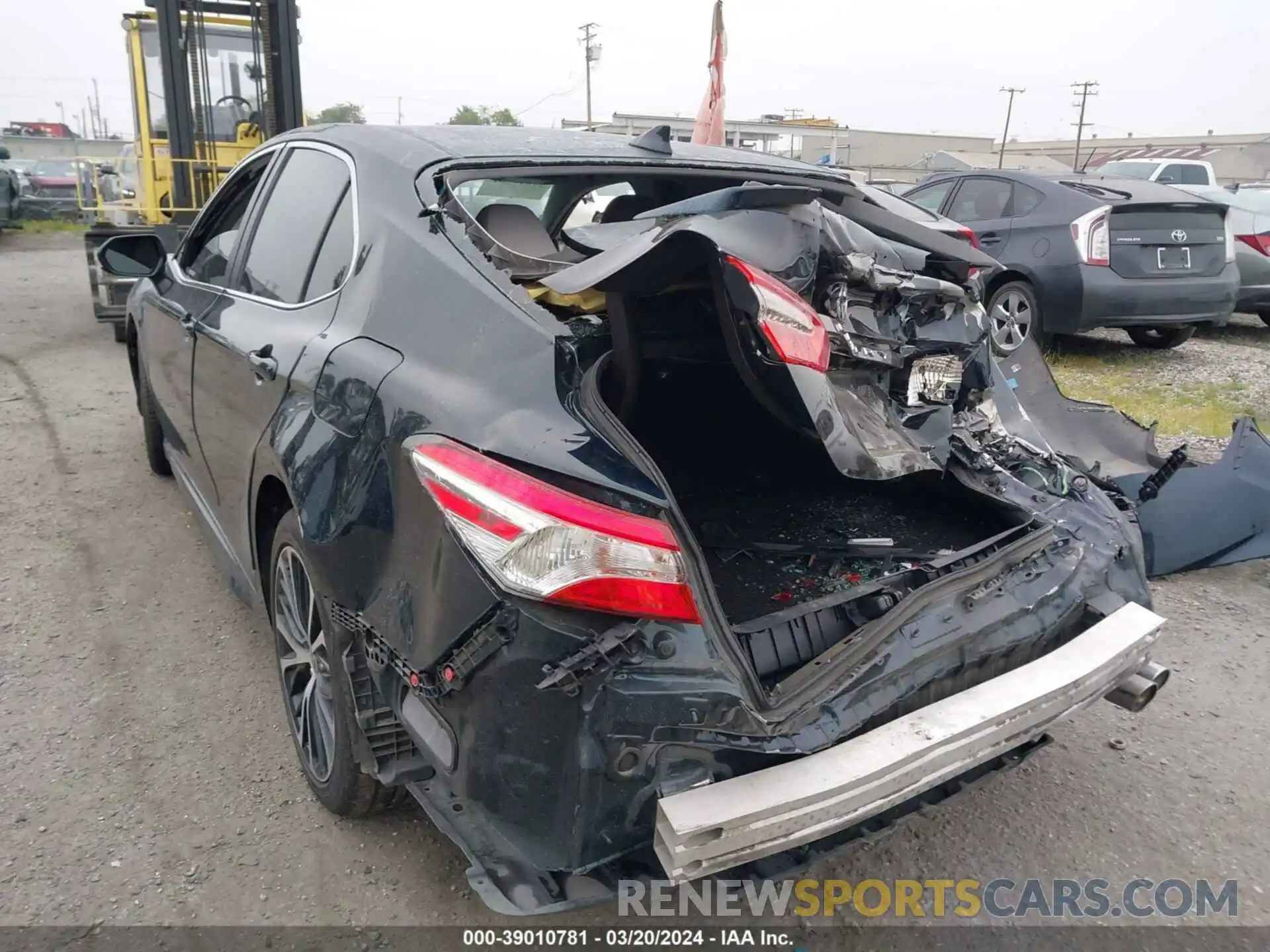 3 Photograph of a damaged car 4T1G11AK2LU357092 TOYOTA CAMRY 2020