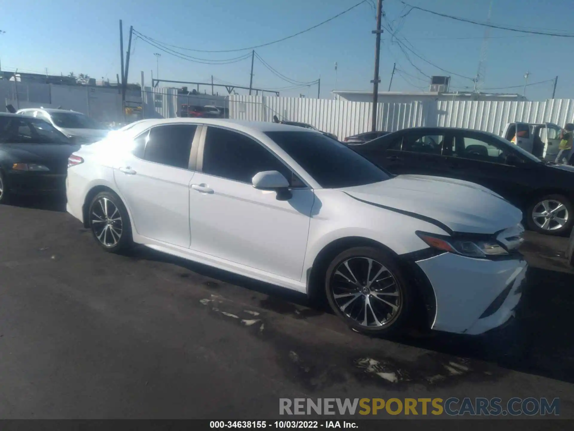 1 Photograph of a damaged car 4T1G11AK2LU369811 TOYOTA CAMRY 2020