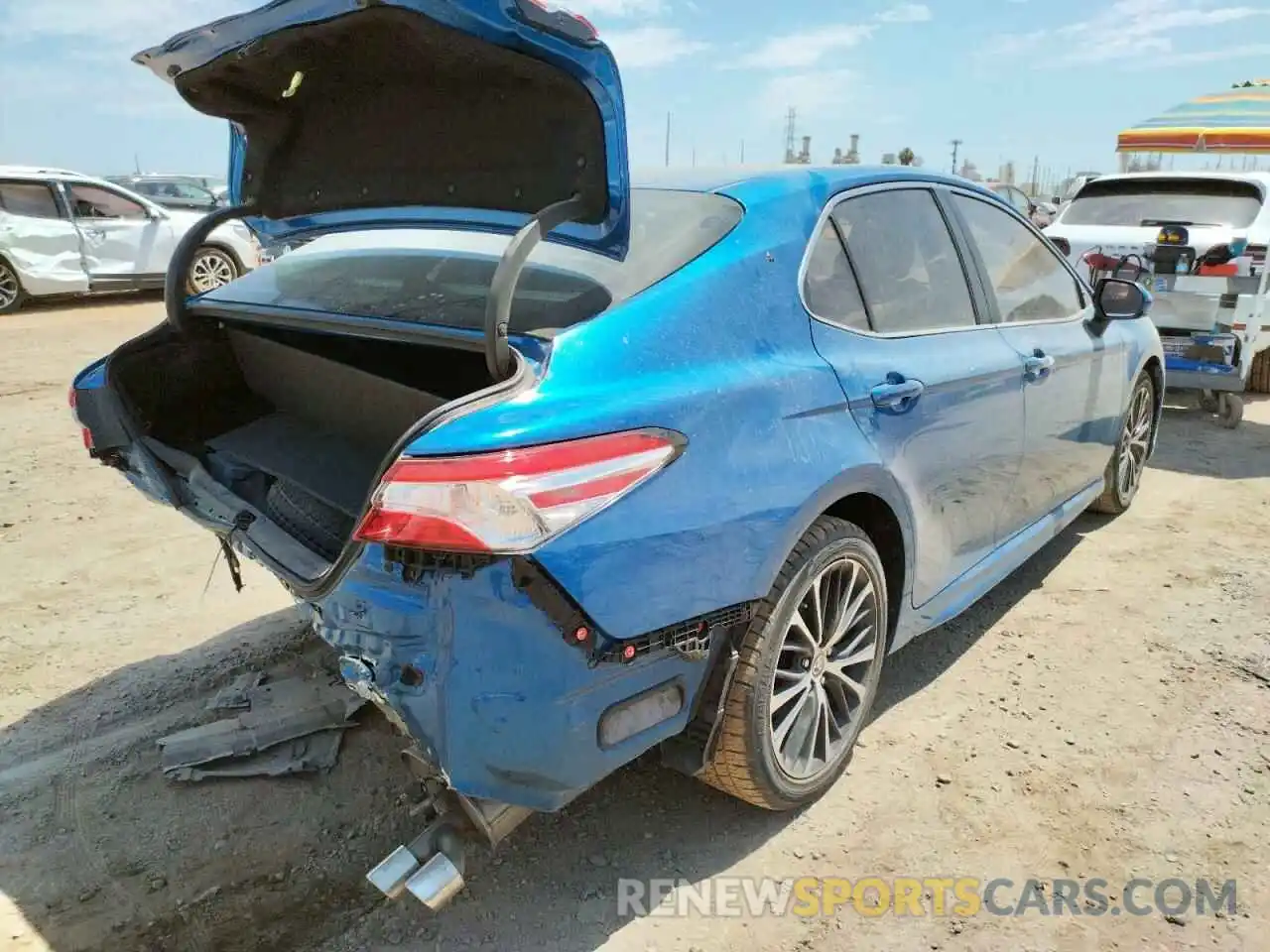 4 Photograph of a damaged car 4T1G11AK2LU376791 TOYOTA CAMRY 2020