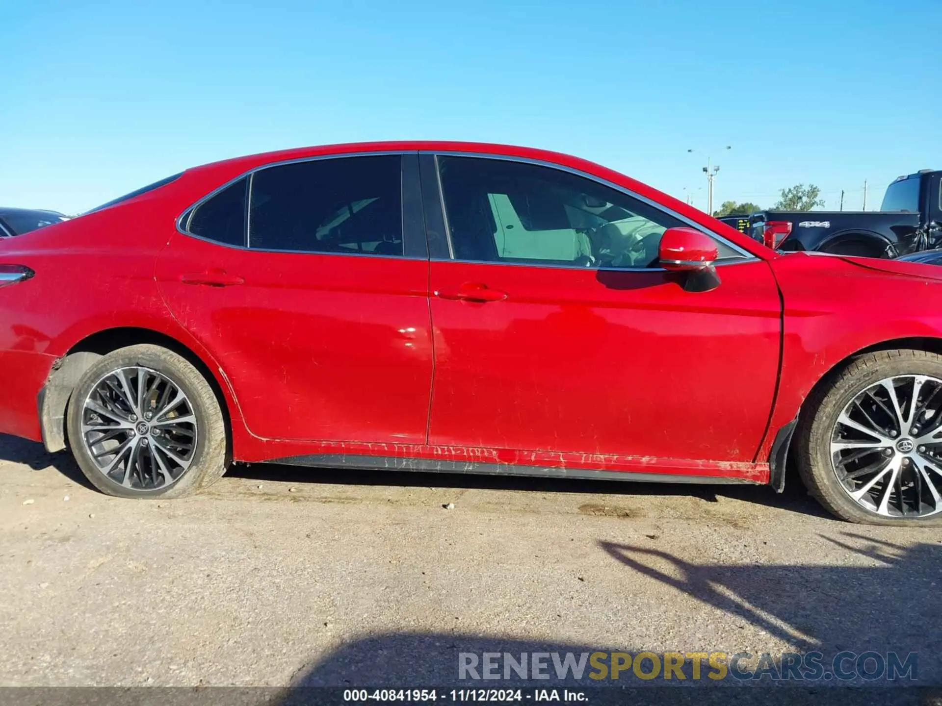 12 Photograph of a damaged car 4T1G11AK2LU386334 TOYOTA CAMRY 2020