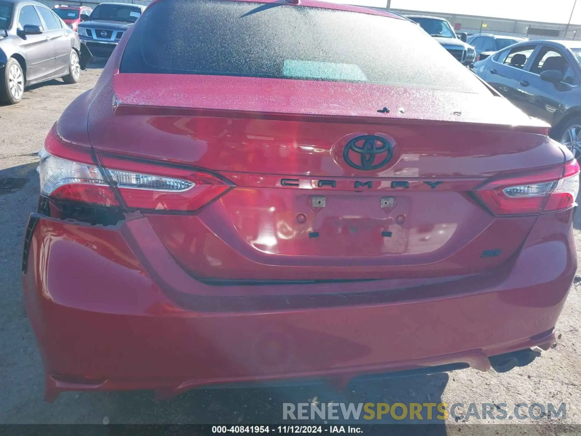 15 Photograph of a damaged car 4T1G11AK2LU386334 TOYOTA CAMRY 2020
