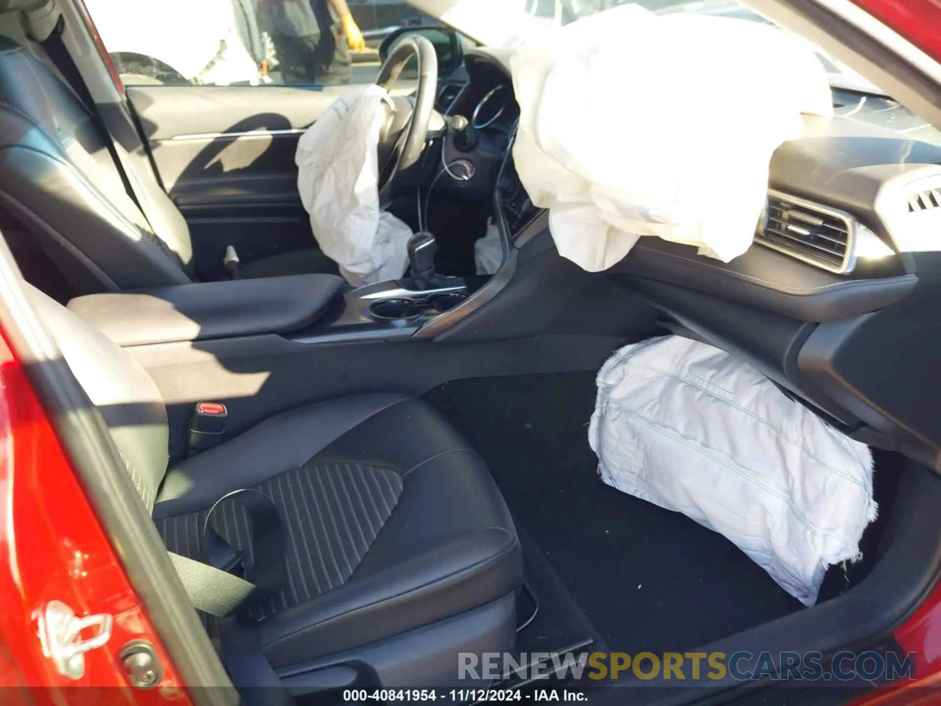 5 Photograph of a damaged car 4T1G11AK2LU386334 TOYOTA CAMRY 2020