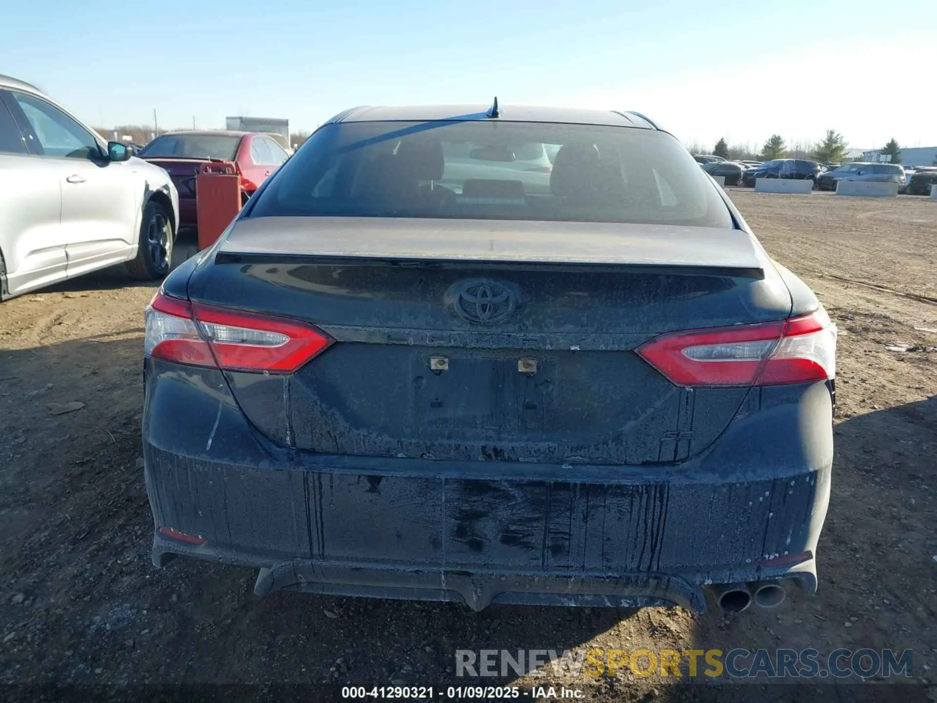 15 Photograph of a damaged car 4T1G11AK2LU390335 TOYOTA CAMRY 2020