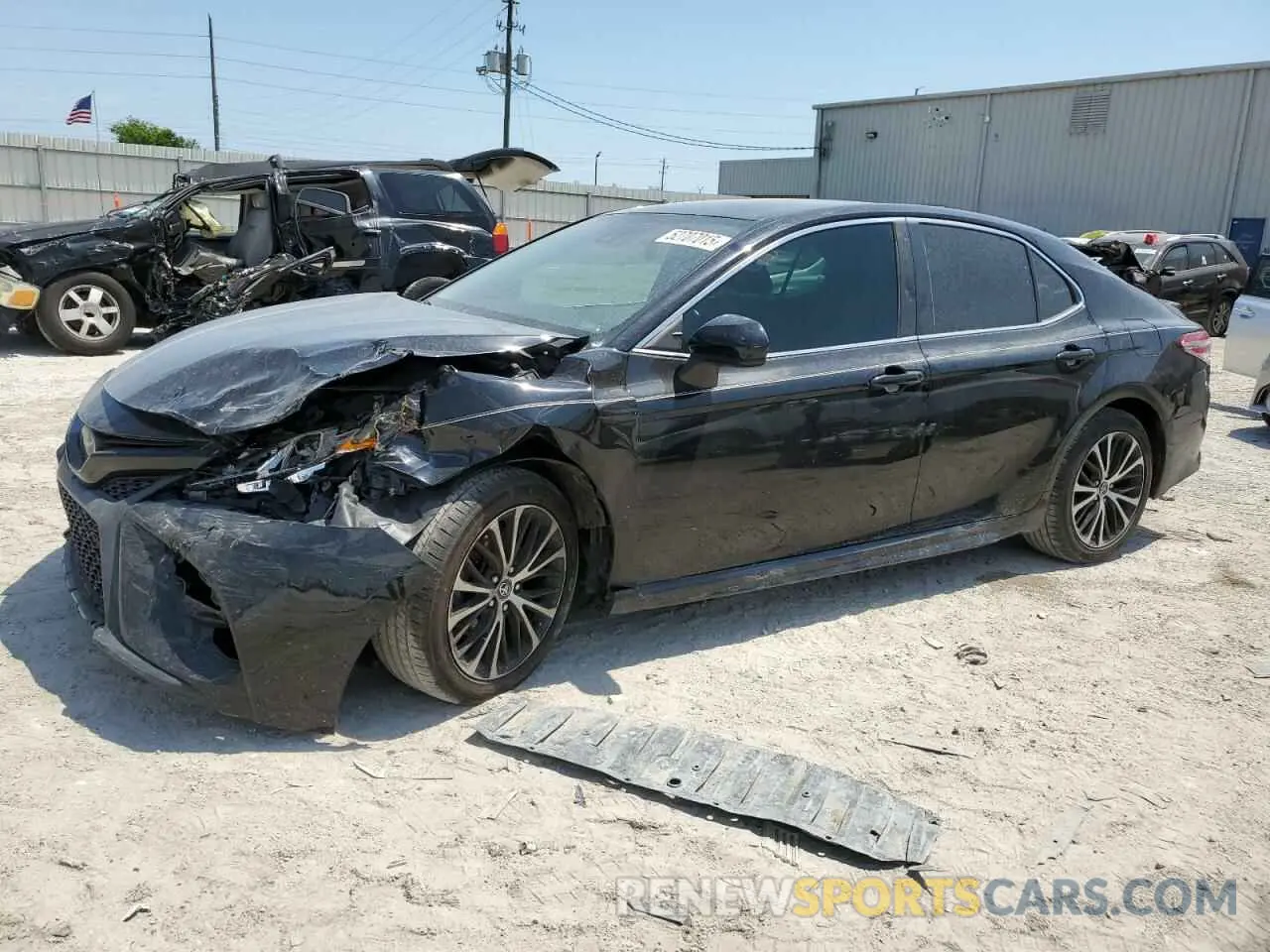 1 Photograph of a damaged car 4T1G11AK2LU859889 TOYOTA CAMRY 2020