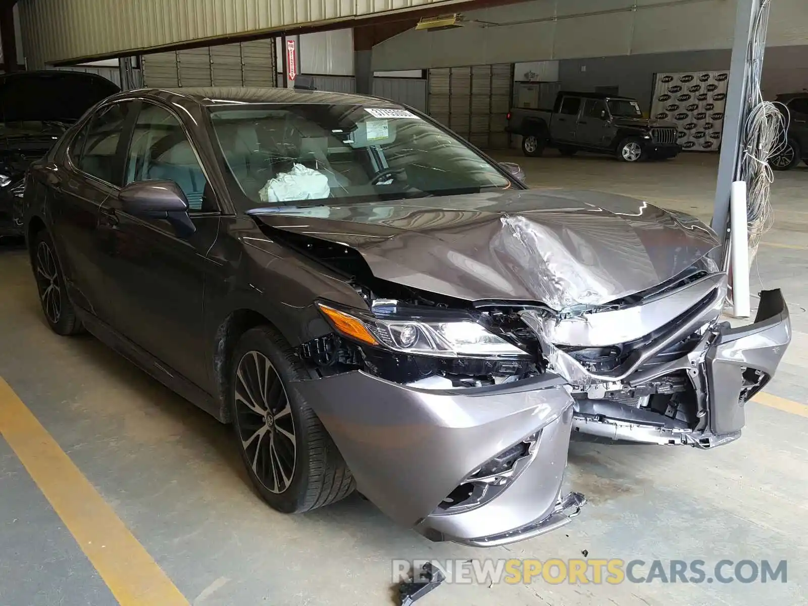 1 Photograph of a damaged car 4T1G11AK2LU865031 TOYOTA CAMRY 2020