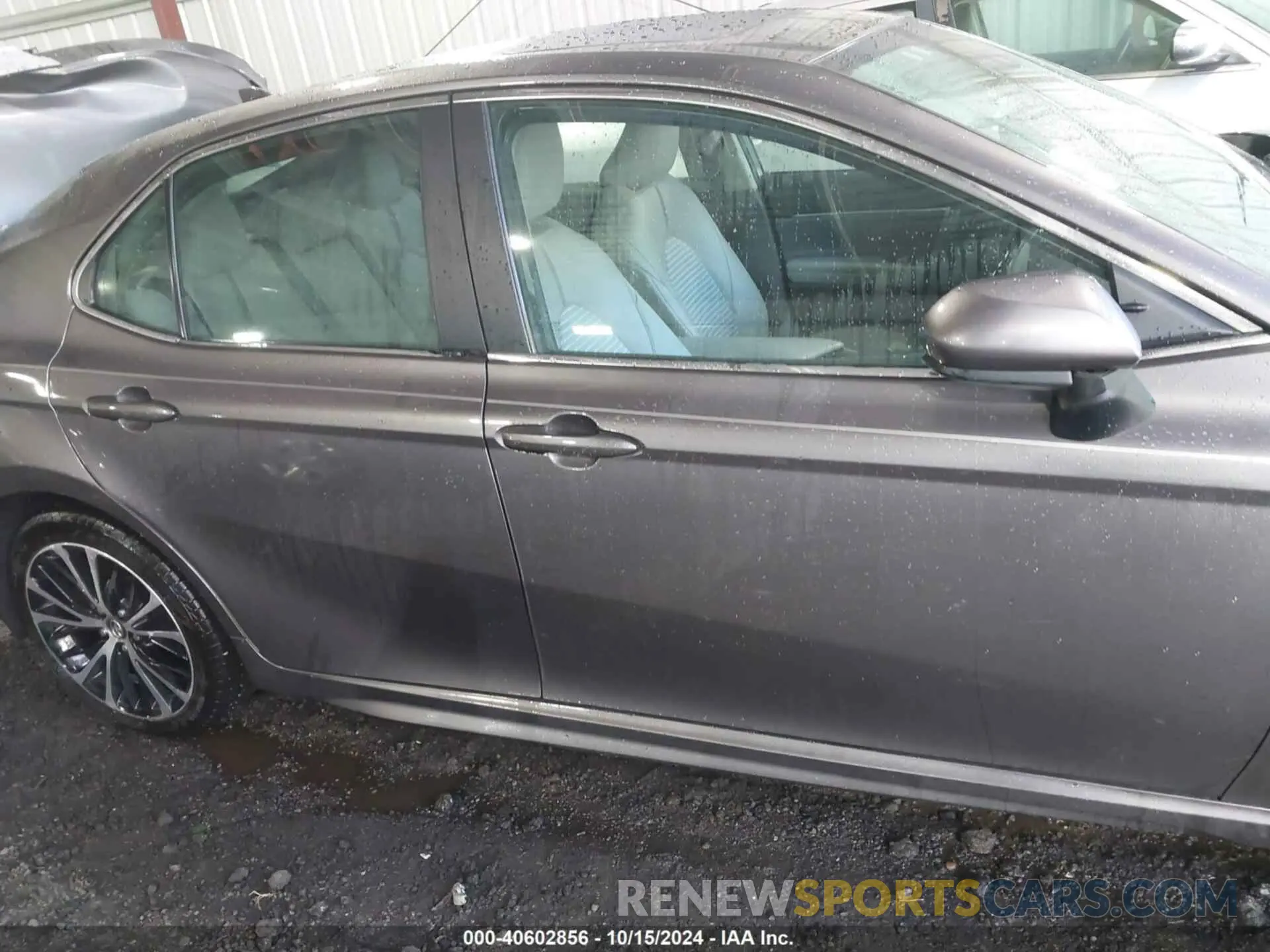 14 Photograph of a damaged car 4T1G11AK2LU866700 TOYOTA CAMRY 2020