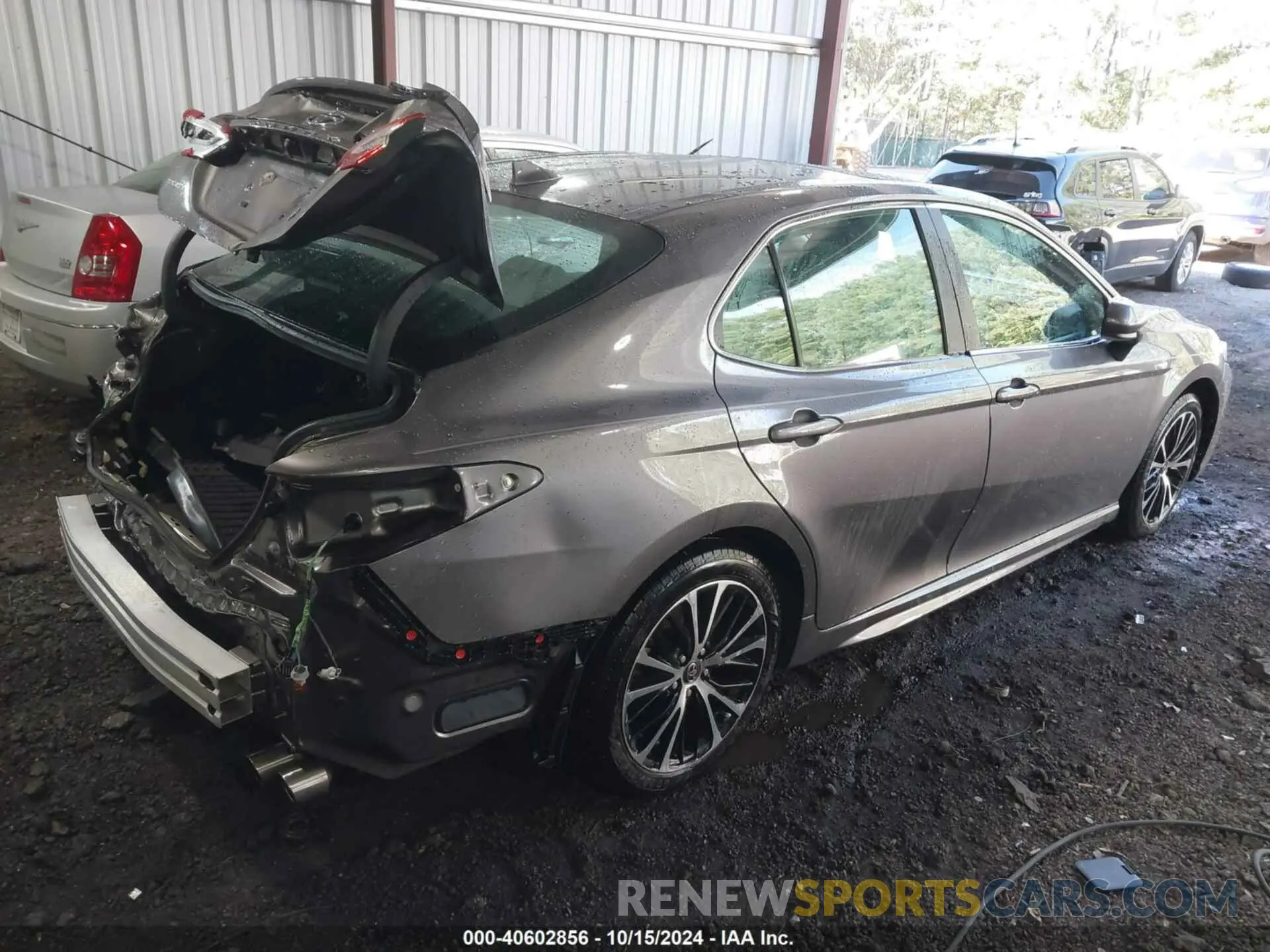 4 Photograph of a damaged car 4T1G11AK2LU866700 TOYOTA CAMRY 2020