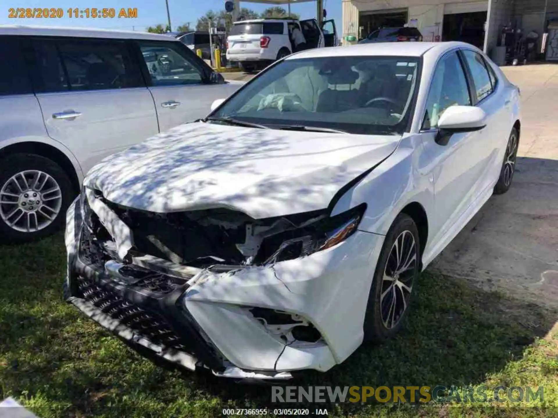 1 Photograph of a damaged car 4T1G11AK2LU872092 TOYOTA CAMRY 2020