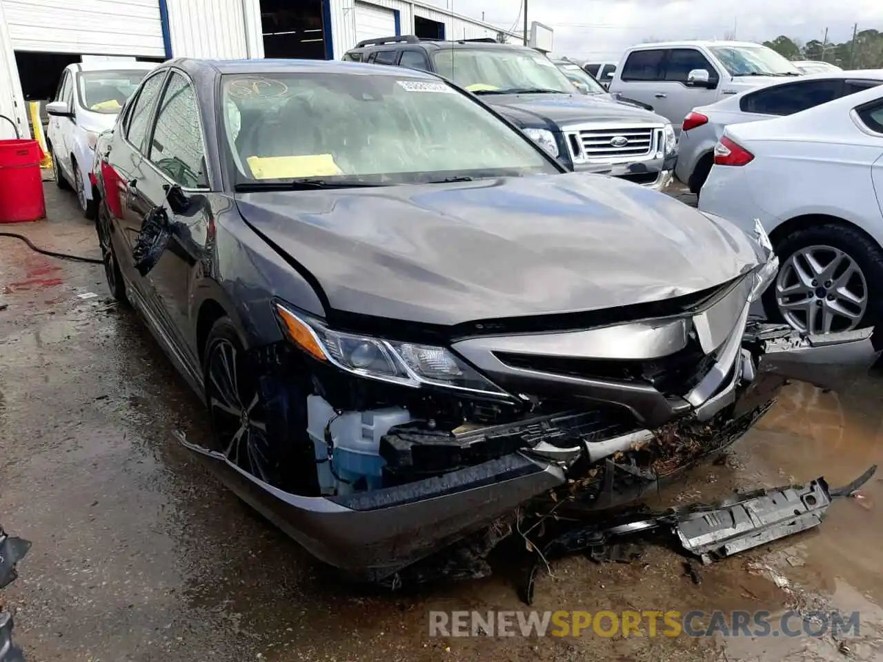 1 Photograph of a damaged car 4T1G11AK2LU876420 TOYOTA CAMRY 2020