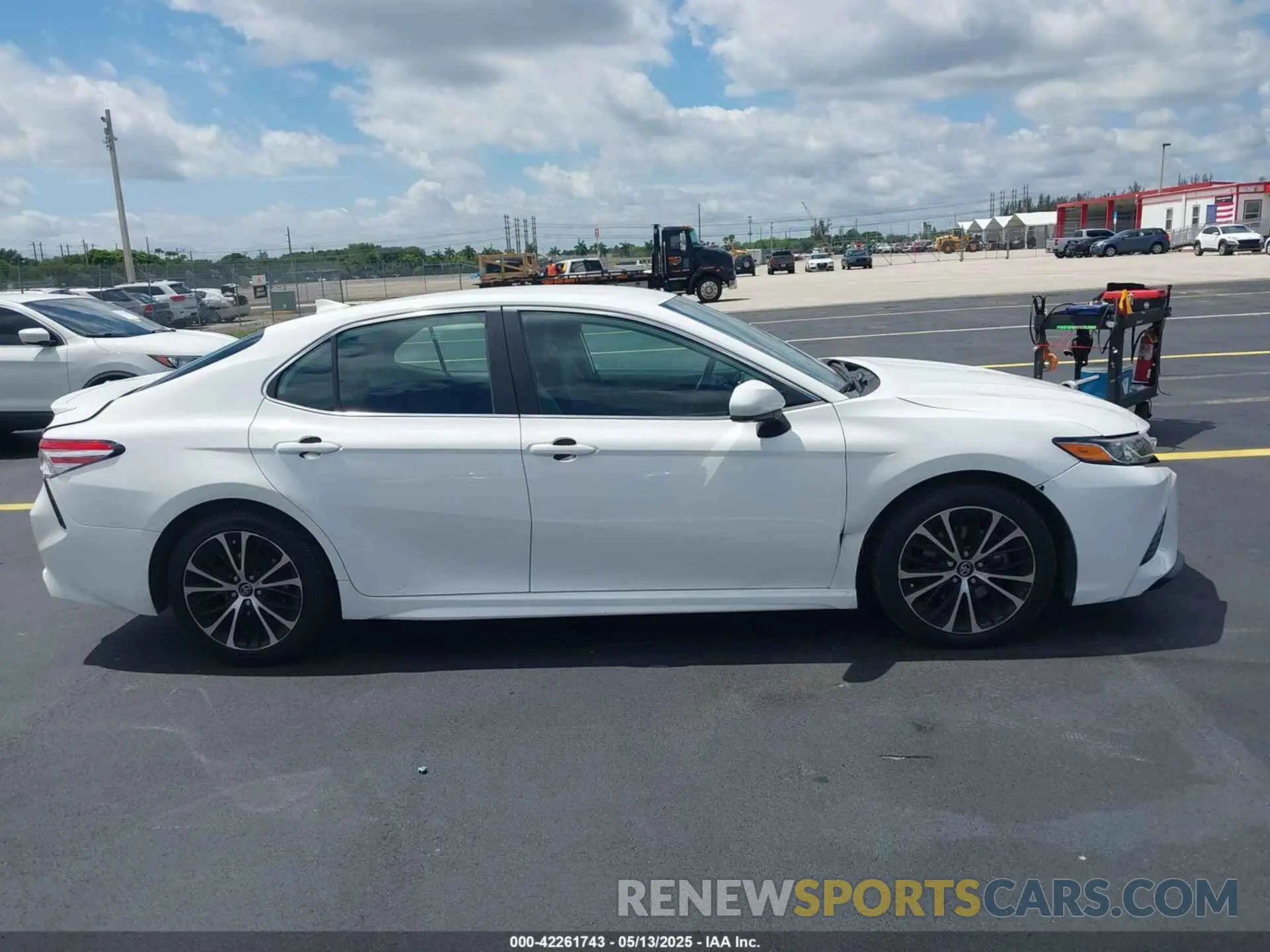 13 Photograph of a damaged car 4T1G11AK2LU883786 TOYOTA CAMRY 2020