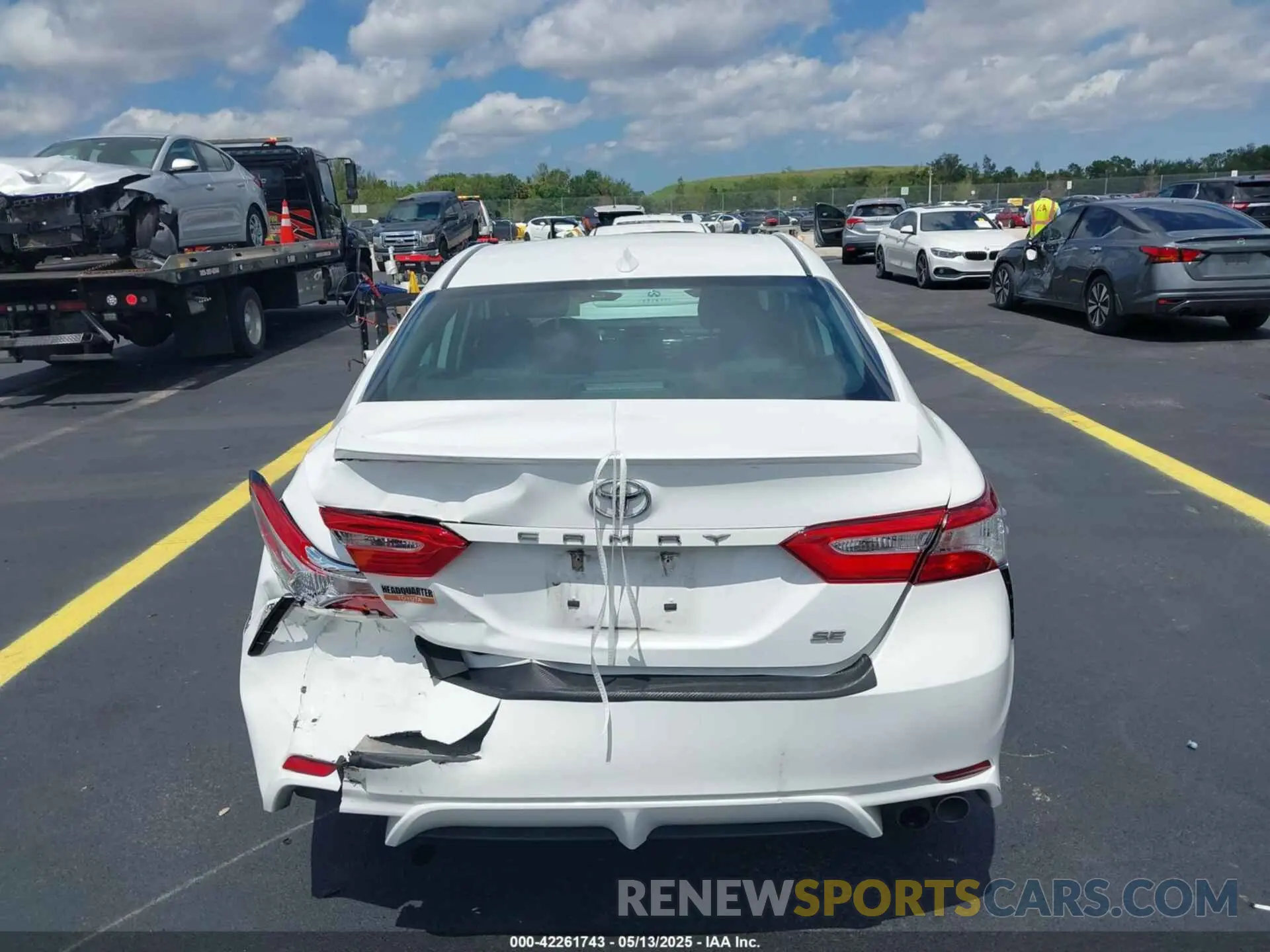 16 Photograph of a damaged car 4T1G11AK2LU883786 TOYOTA CAMRY 2020