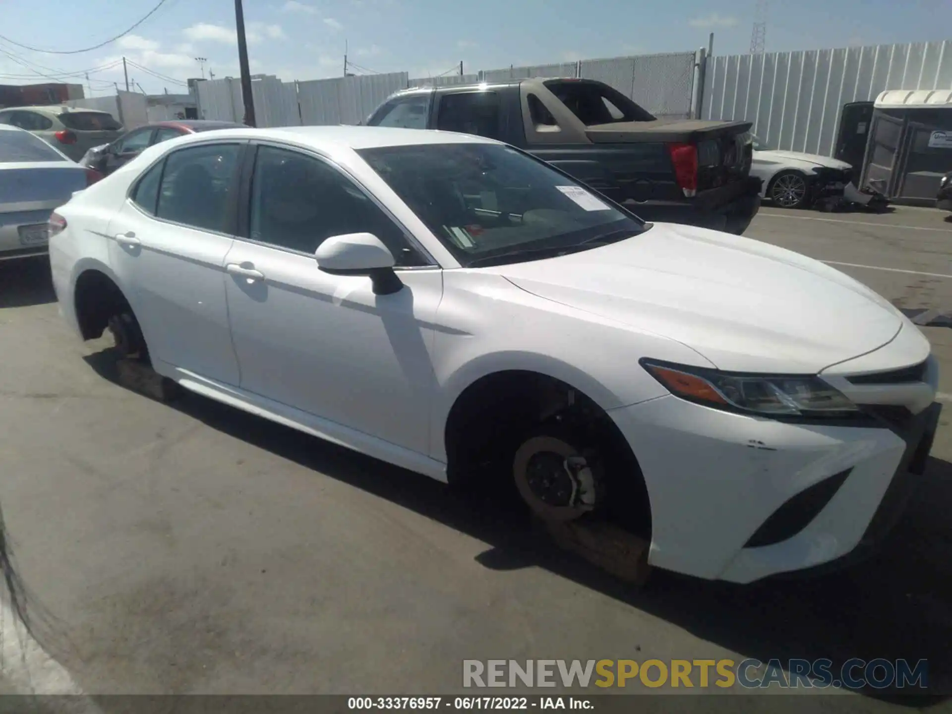 1 Photograph of a damaged car 4T1G11AK2LU887191 TOYOTA CAMRY 2020