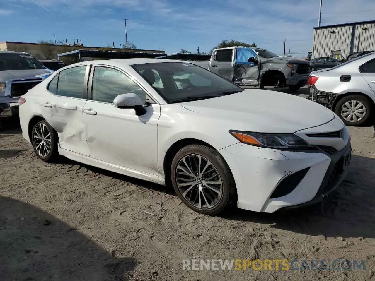 4 Photograph of a damaged car 4T1G11AK2LU887756 TOYOTA CAMRY 2020
