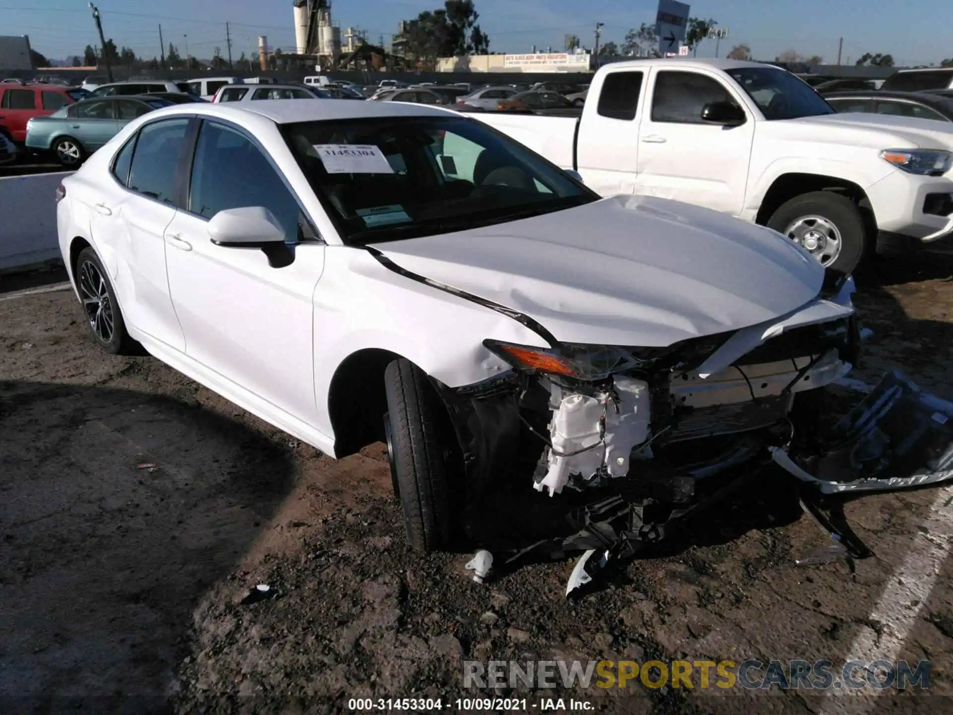 1 Photograph of a damaged car 4T1G11AK2LU891967 TOYOTA CAMRY 2020