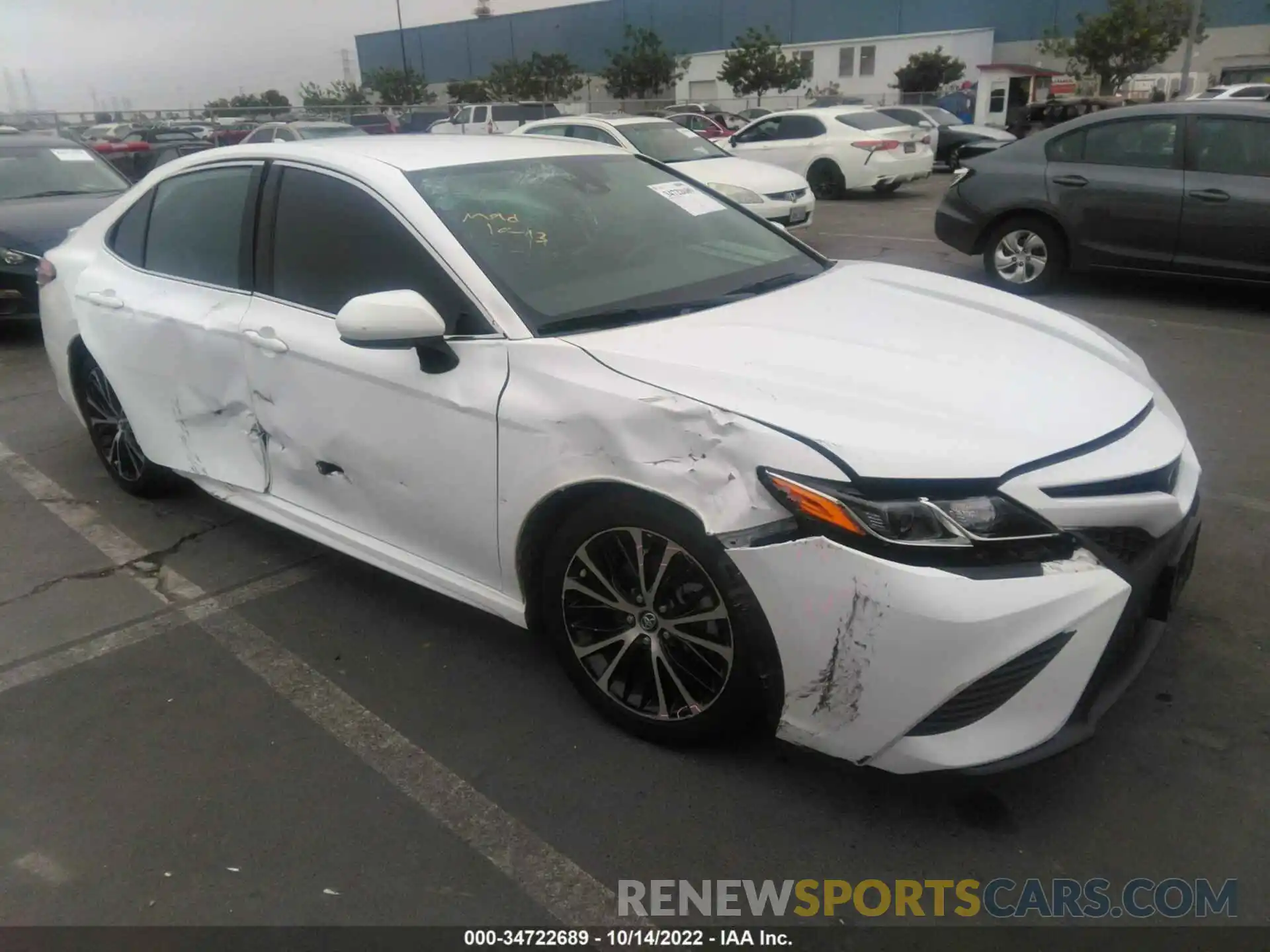 1 Photograph of a damaged car 4T1G11AK2LU899227 TOYOTA CAMRY 2020