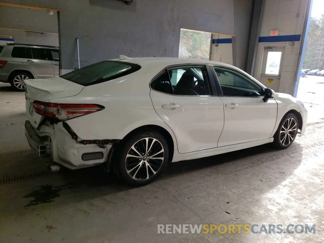 3 Photograph of a damaged car 4T1G11AK2LU903423 TOYOTA CAMRY 2020