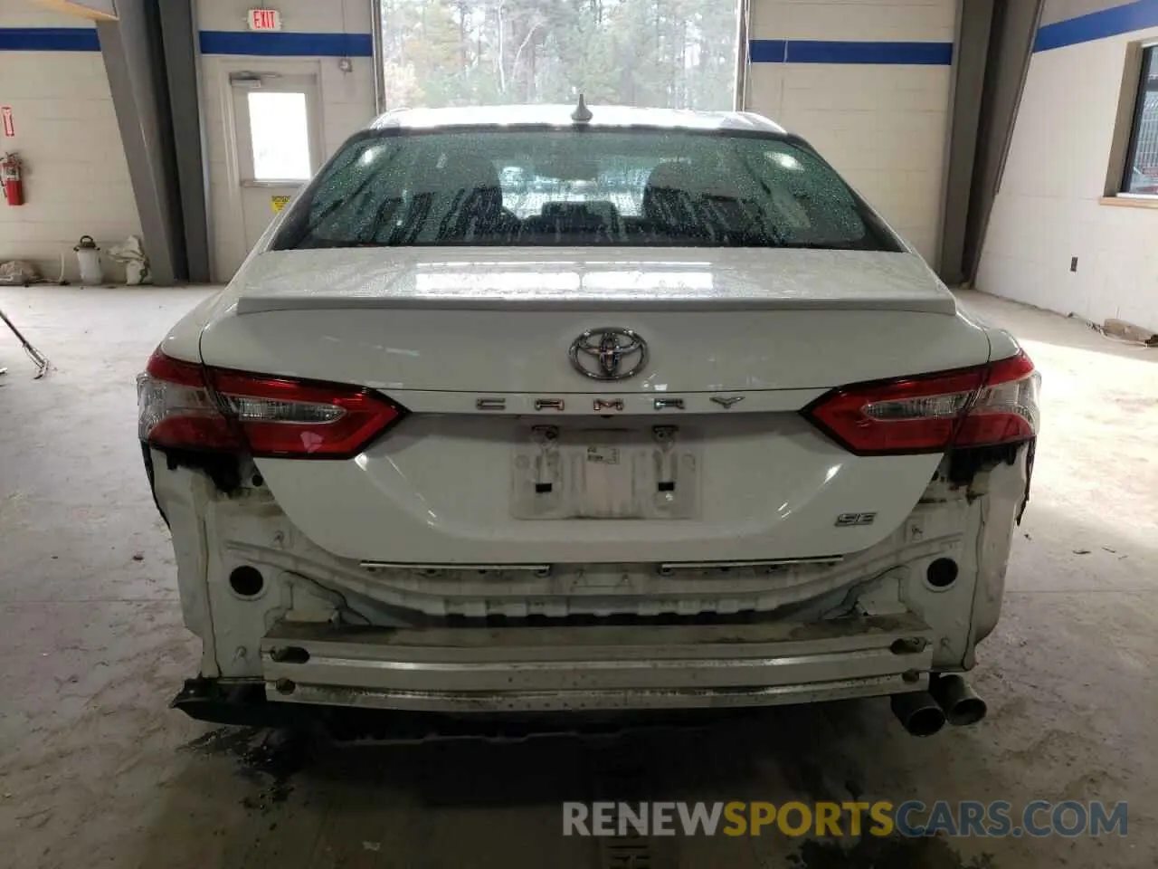 6 Photograph of a damaged car 4T1G11AK2LU903423 TOYOTA CAMRY 2020