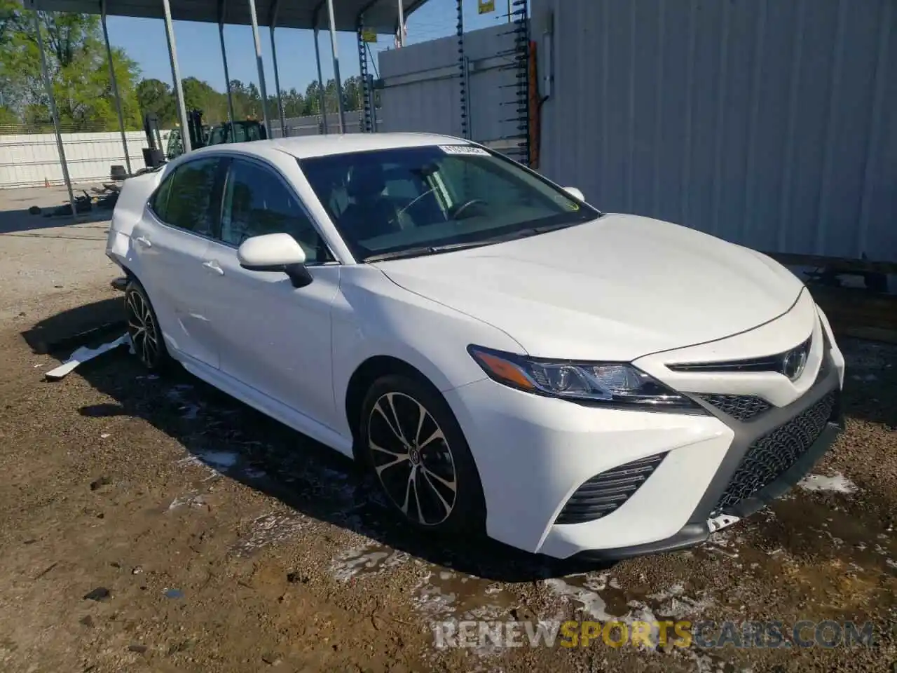 1 Photograph of a damaged car 4T1G11AK2LU904295 TOYOTA CAMRY 2020