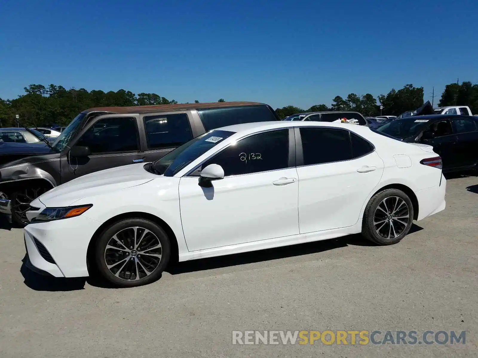 9 Photograph of a damaged car 4T1G11AK2LU904362 TOYOTA CAMRY 2020