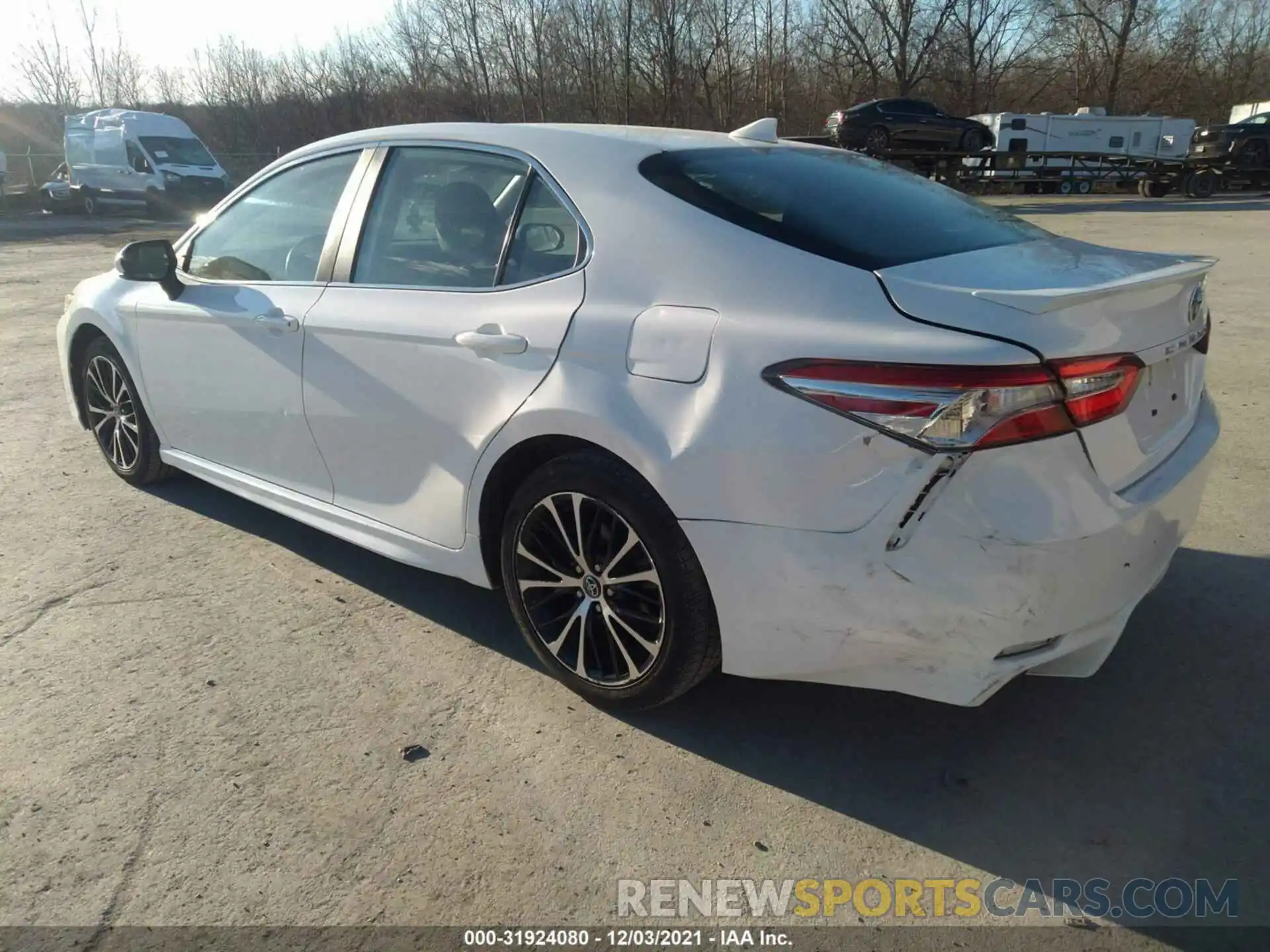 3 Photograph of a damaged car 4T1G11AK2LU909500 TOYOTA CAMRY 2020