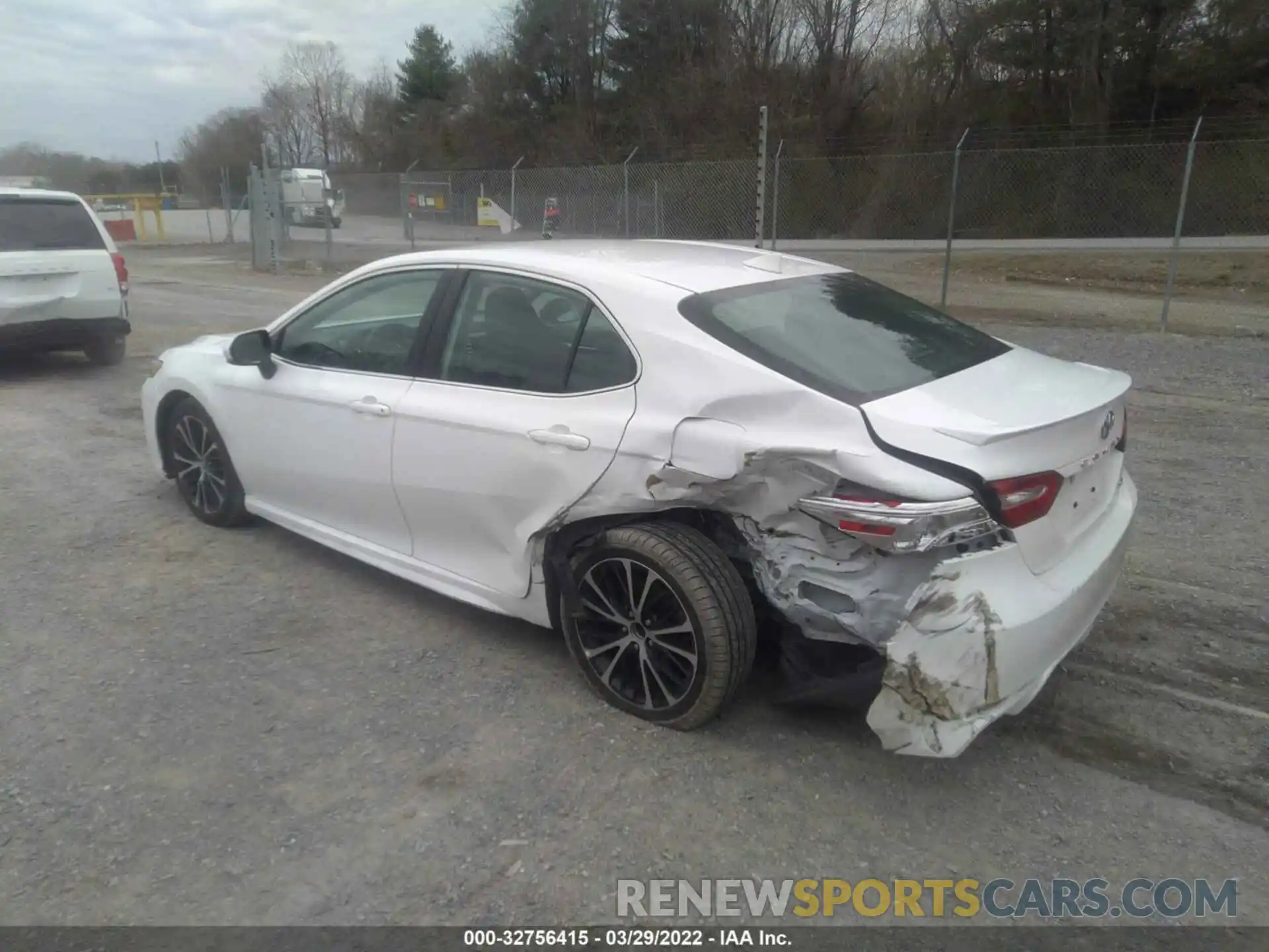 6 Photograph of a damaged car 4T1G11AK2LU910176 TOYOTA CAMRY 2020