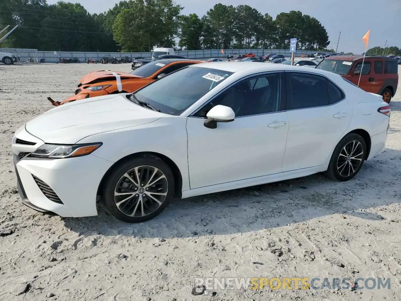 1 Photograph of a damaged car 4T1G11AK2LU912610 TOYOTA CAMRY 2020