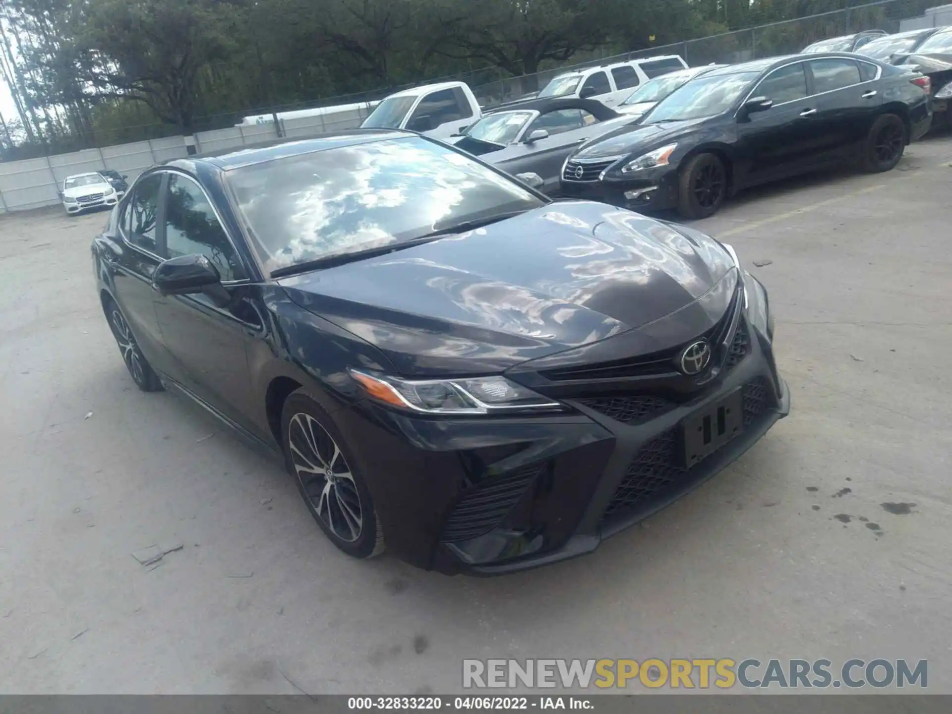 1 Photograph of a damaged car 4T1G11AK2LU921663 TOYOTA CAMRY 2020