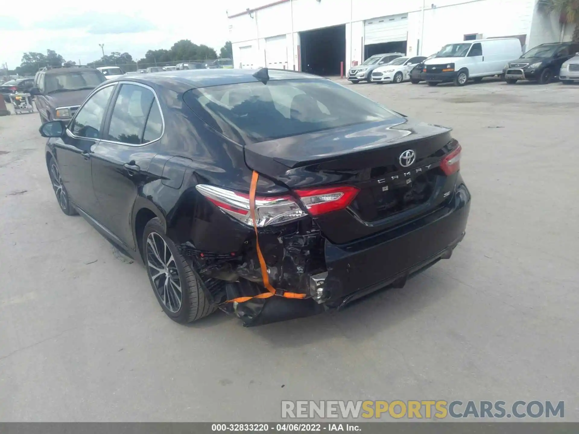 3 Photograph of a damaged car 4T1G11AK2LU921663 TOYOTA CAMRY 2020