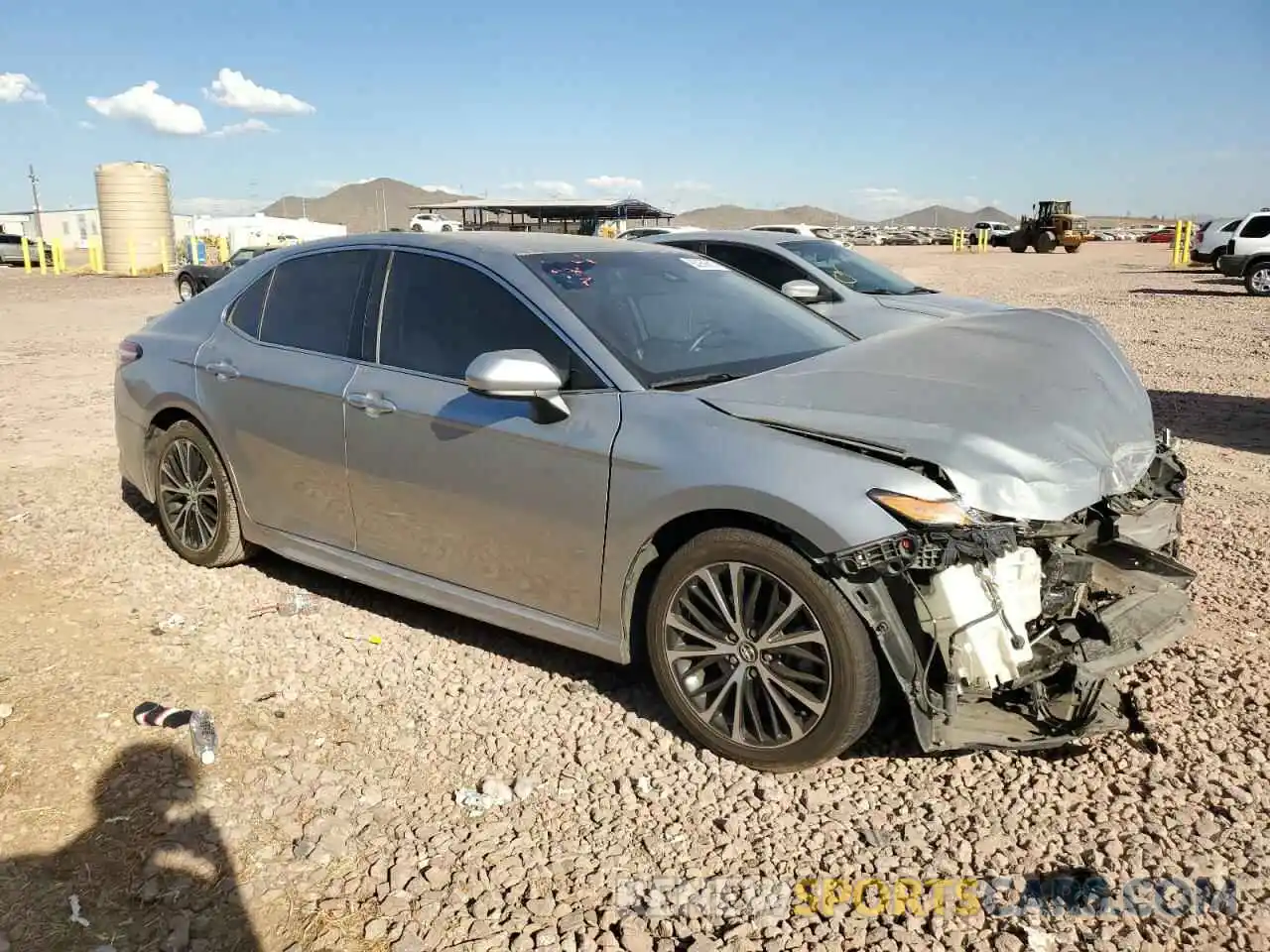 4 Photograph of a damaged car 4T1G11AK2LU929780 TOYOTA CAMRY 2020