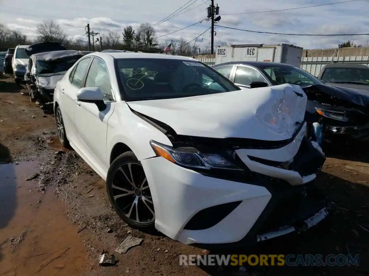 1 Photograph of a damaged car 4T1G11AK2LU930637 TOYOTA CAMRY 2020