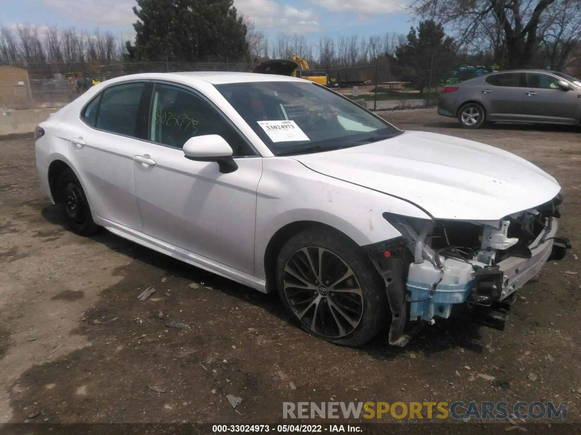 1 Photograph of a damaged car 4T1G11AK2LU930959 TOYOTA CAMRY 2020