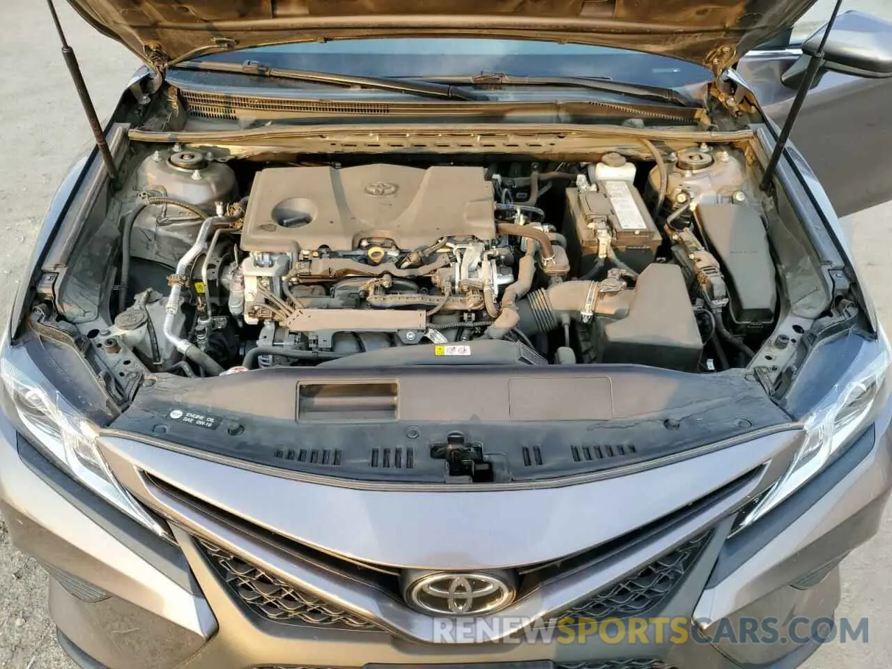 11 Photograph of a damaged car 4T1G11AK2LU938527 TOYOTA CAMRY 2020