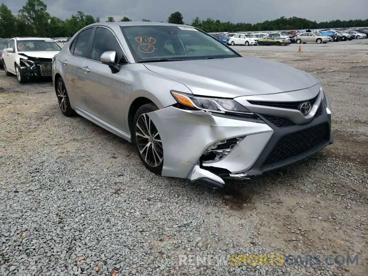 9 Photograph of a damaged car 4T1G11AK2LU950161 TOYOTA CAMRY 2020